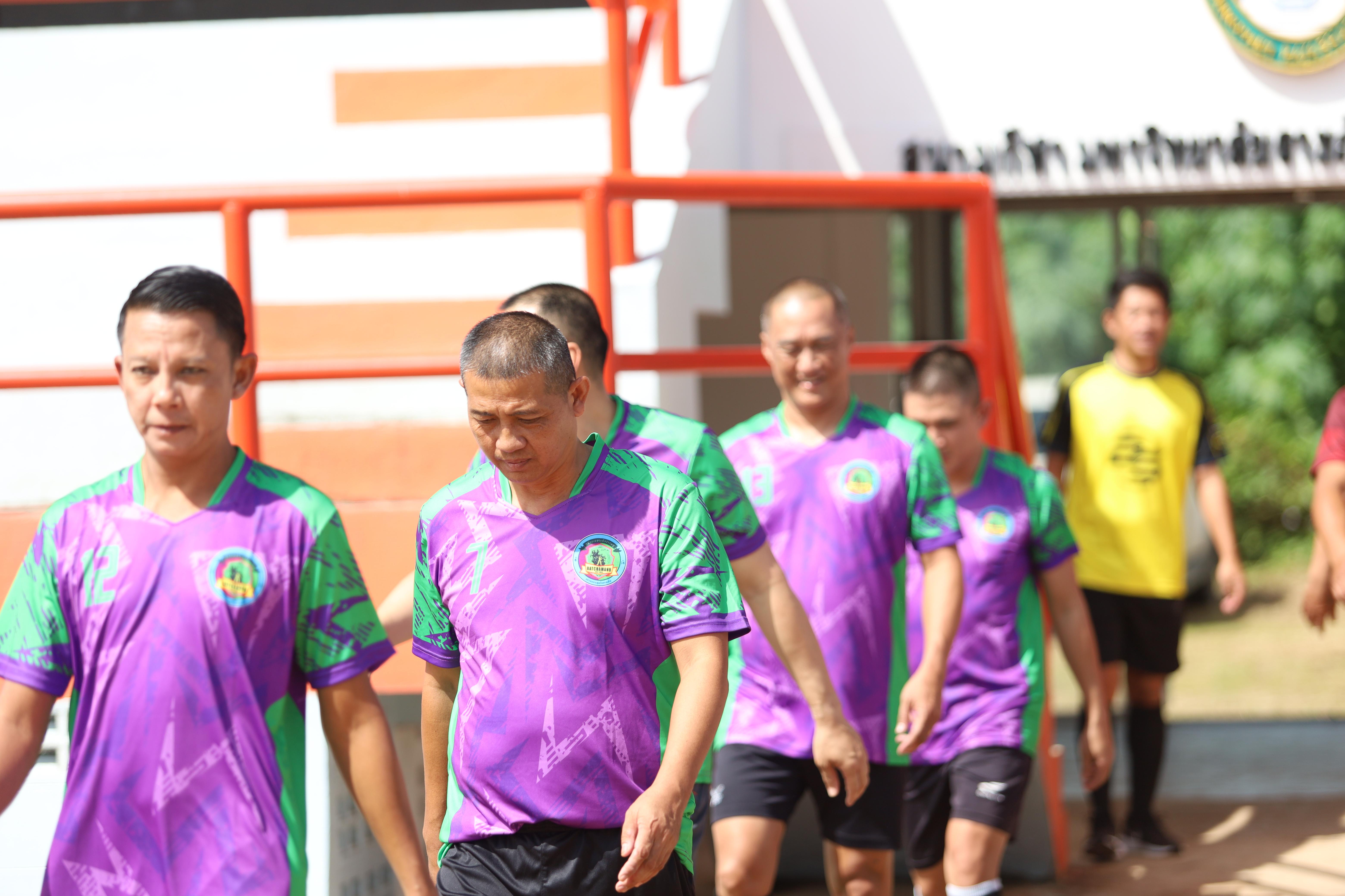 13. การแข่งขันฟุตบอล11คนหน่วยงานคู่ที่1