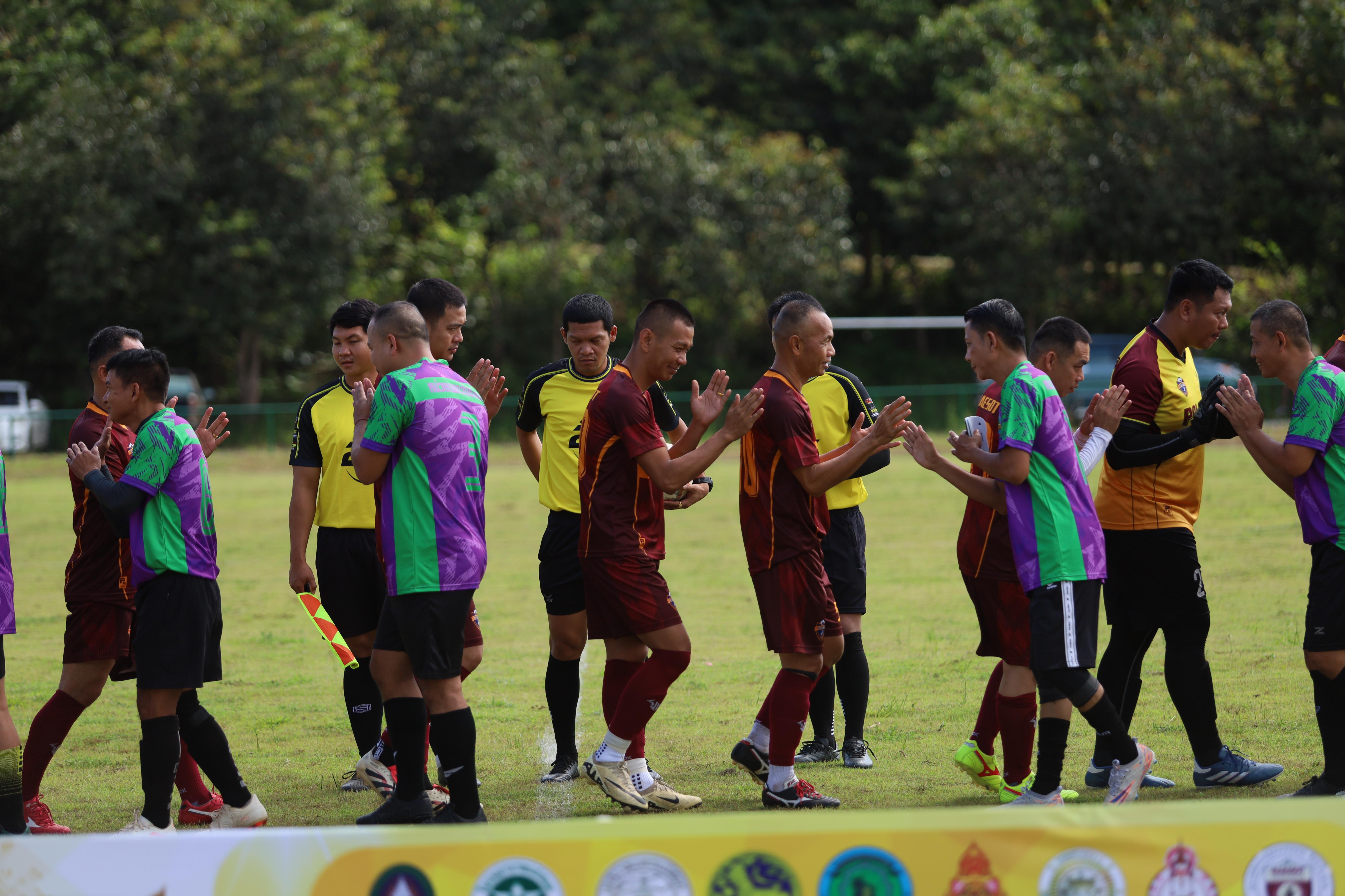 21. การแข่งขันฟุตบอล11คนหน่วยงานคู่ที่1