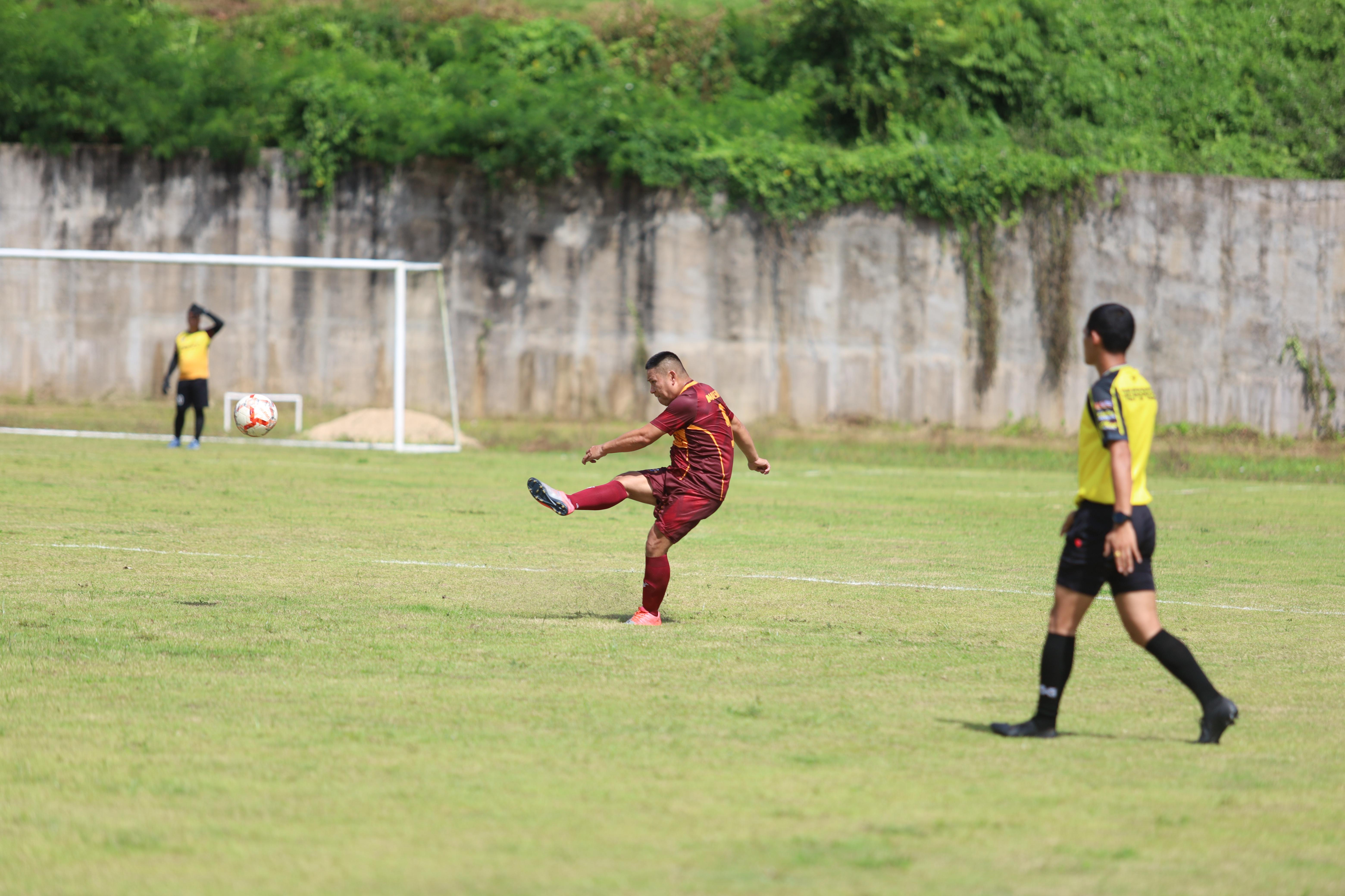 52. การแข่งขันฟุตบอล11คนหน่วยงานคู่ที่1