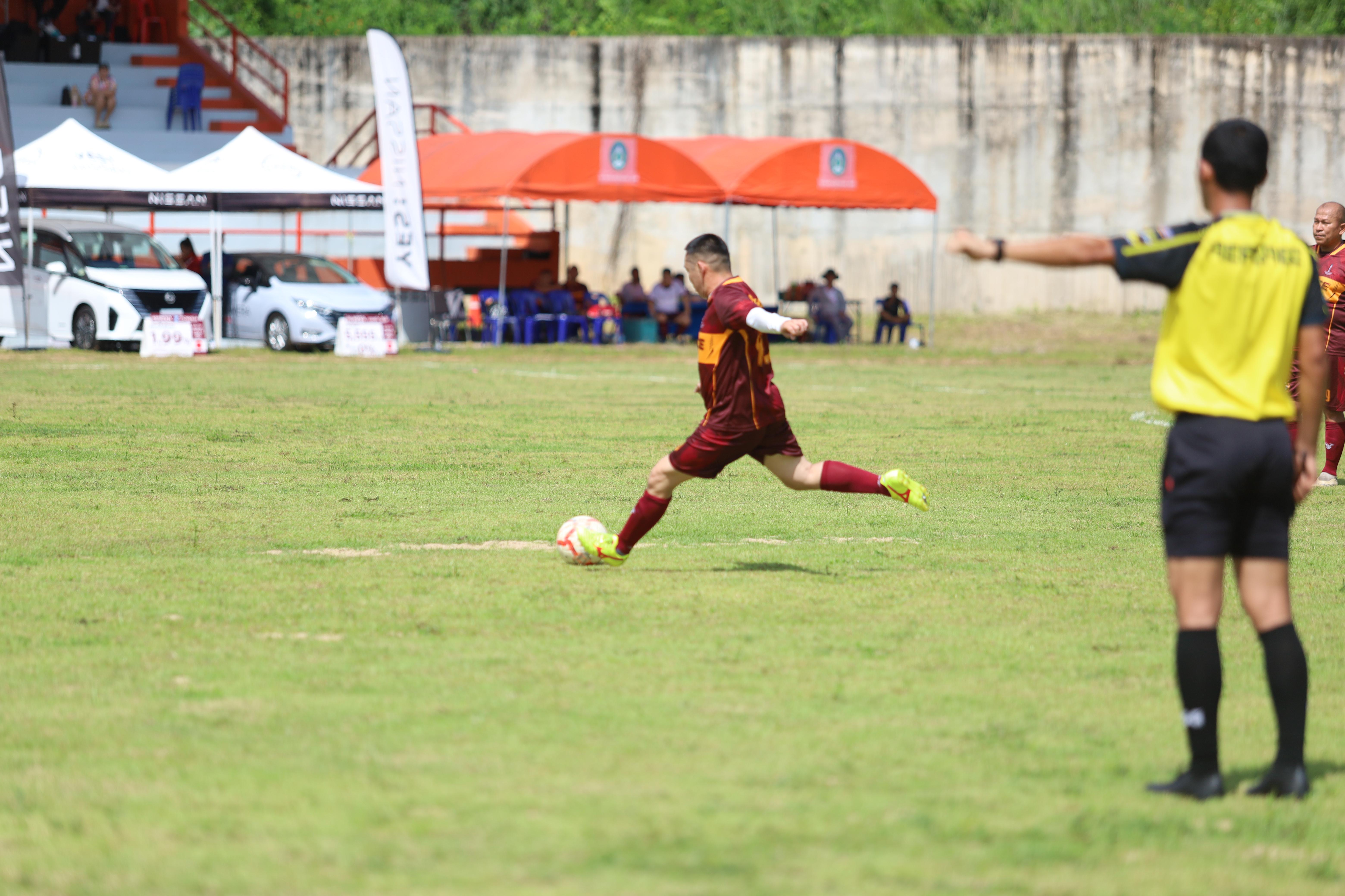 64. การแข่งขันฟุตบอล11คนหน่วยงานคู่ที่1