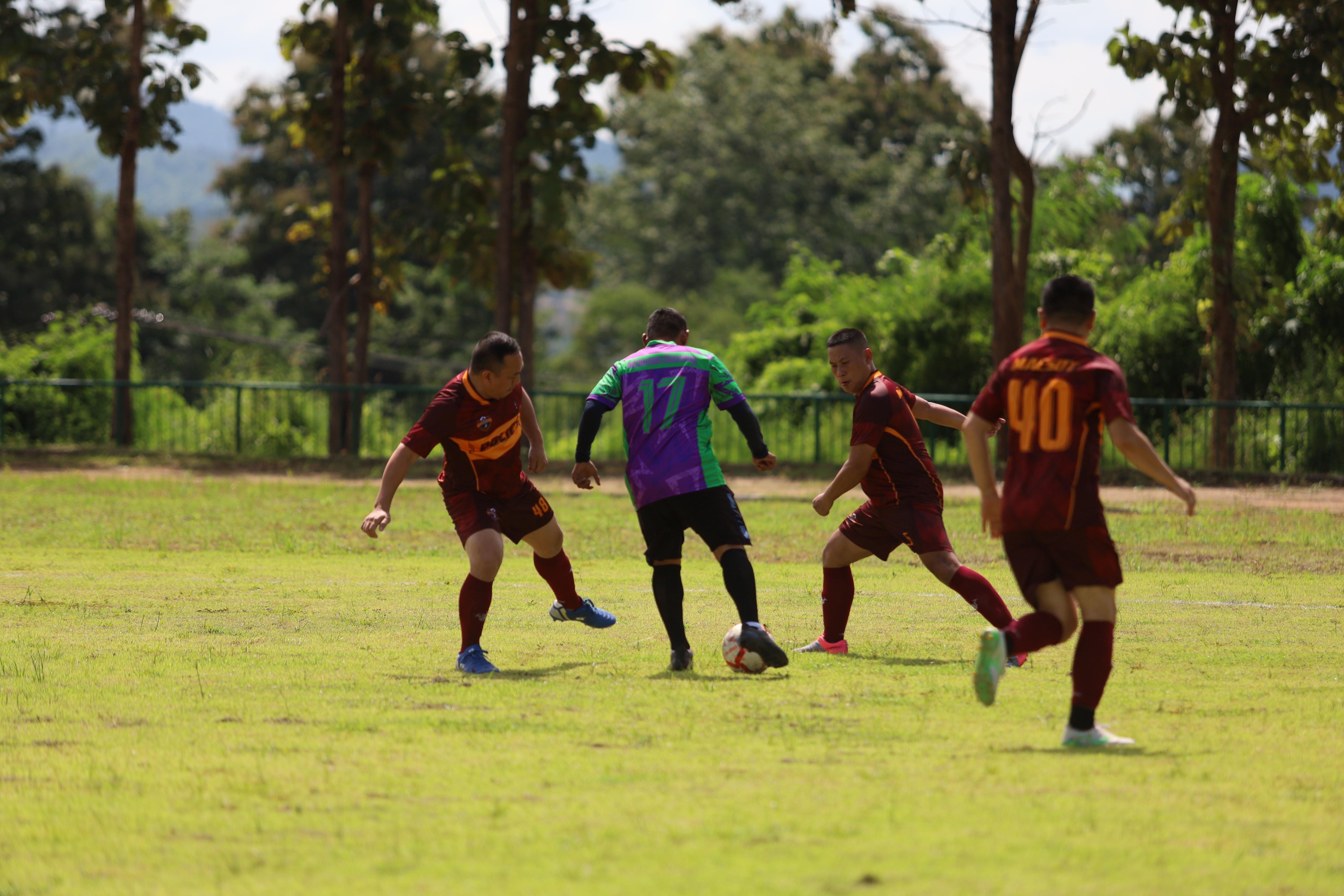 143. การแข่งขันฟุตบอล11คนหน่วยงานคู่ที่1