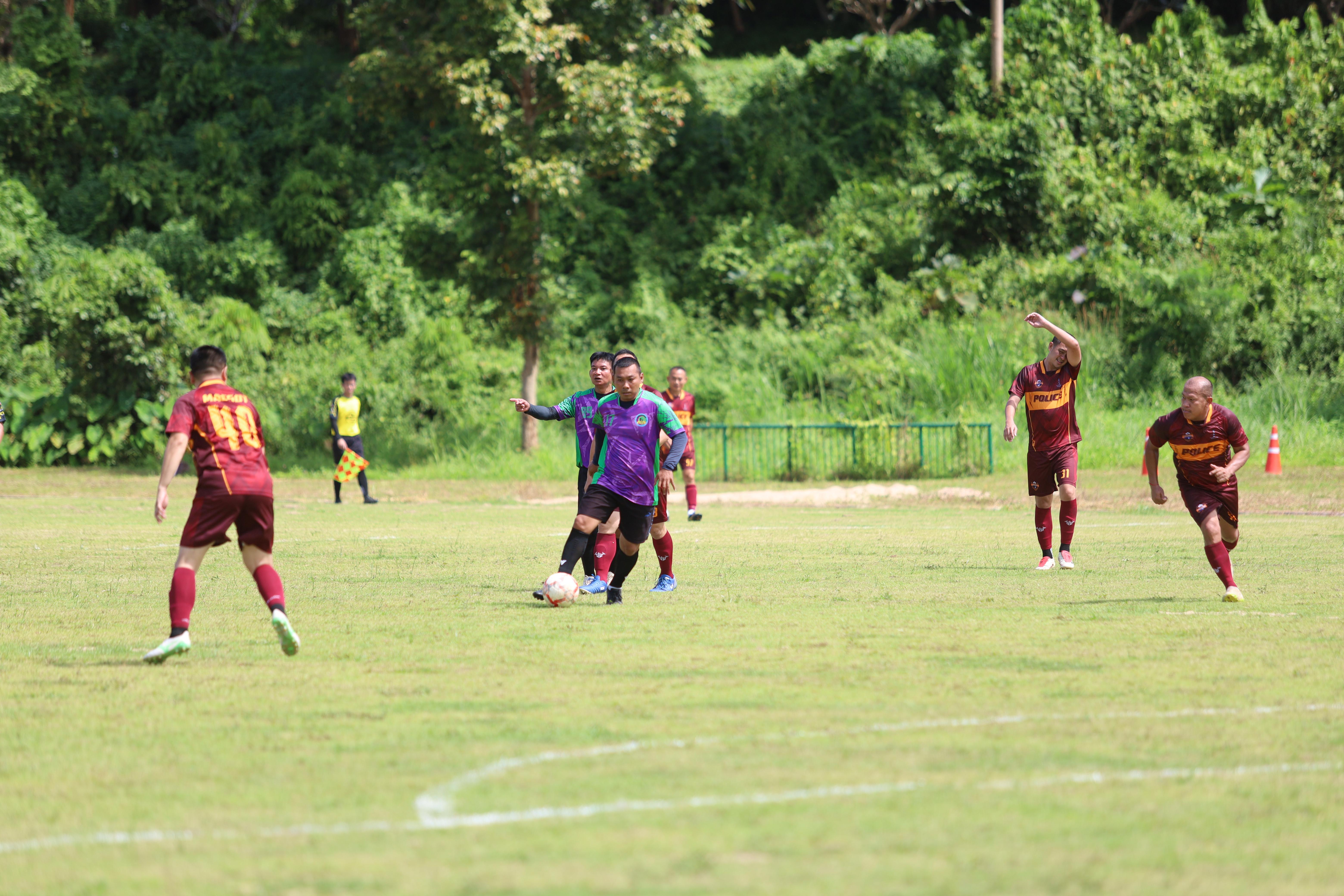 154. การแข่งขันฟุตบอล11คนหน่วยงานคู่ที่1