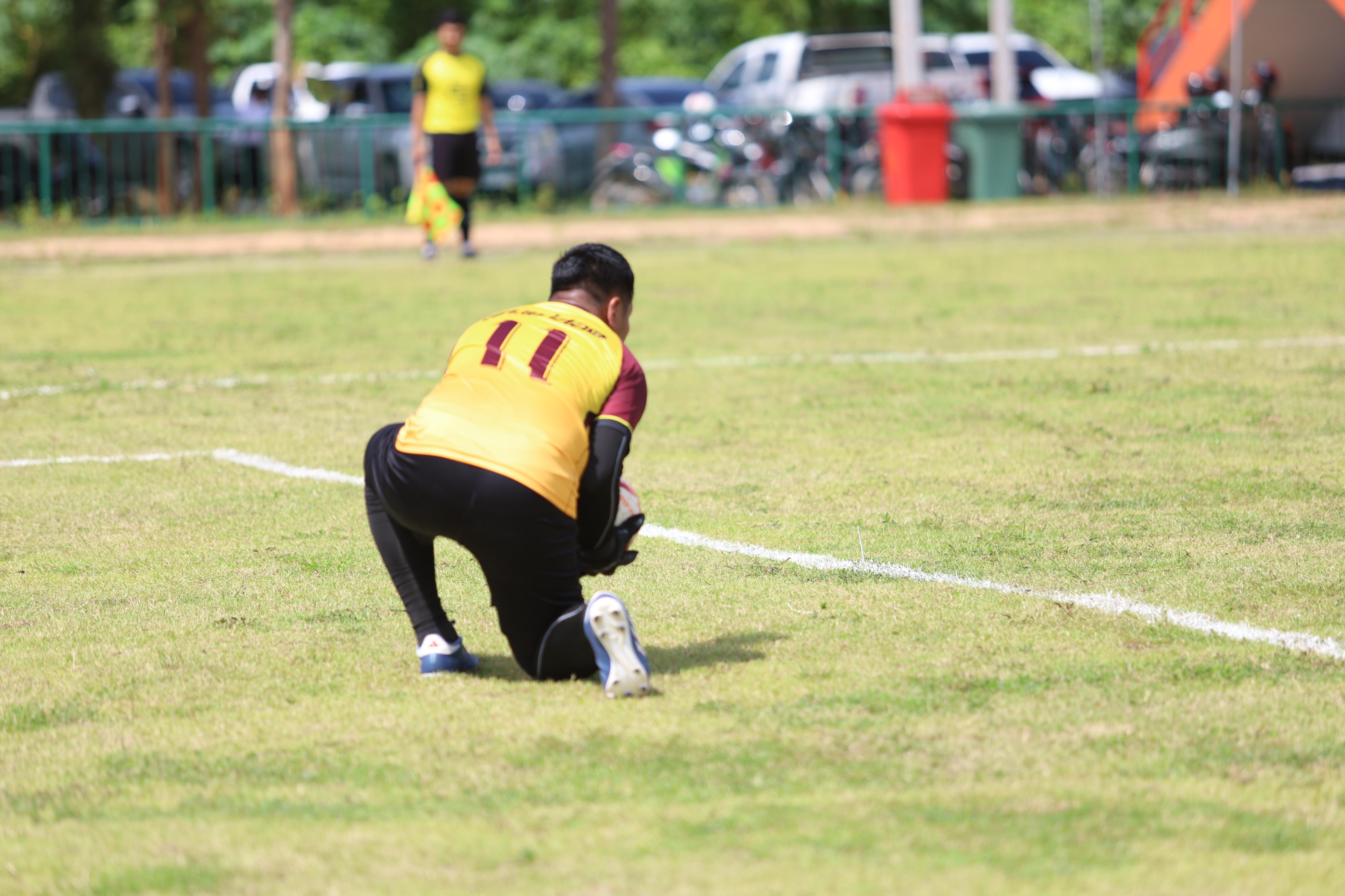 160. การแข่งขันฟุตบอล11คนหน่วยงานคู่ที่1