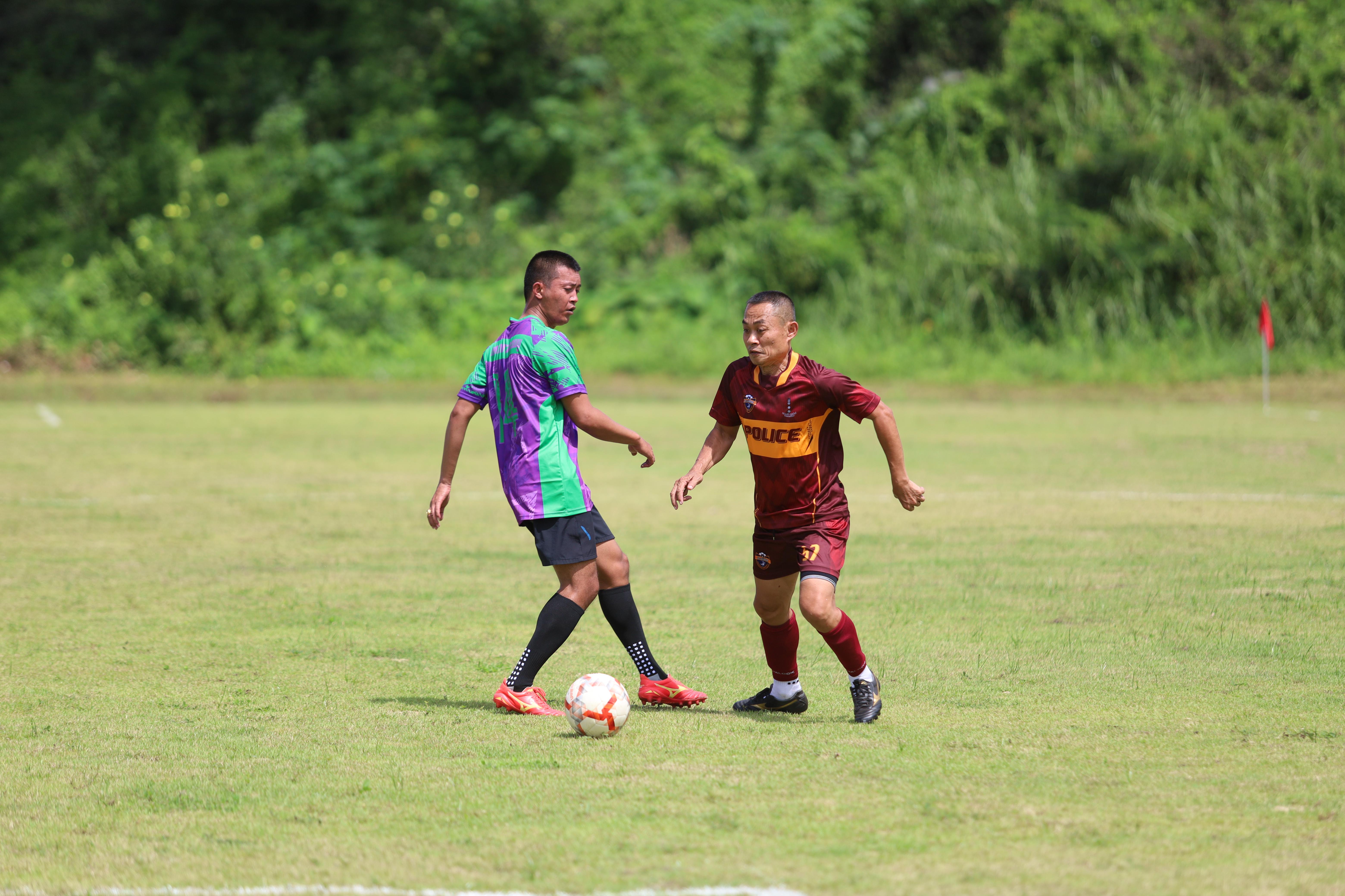 164. การแข่งขันฟุตบอล11คนหน่วยงานคู่ที่1