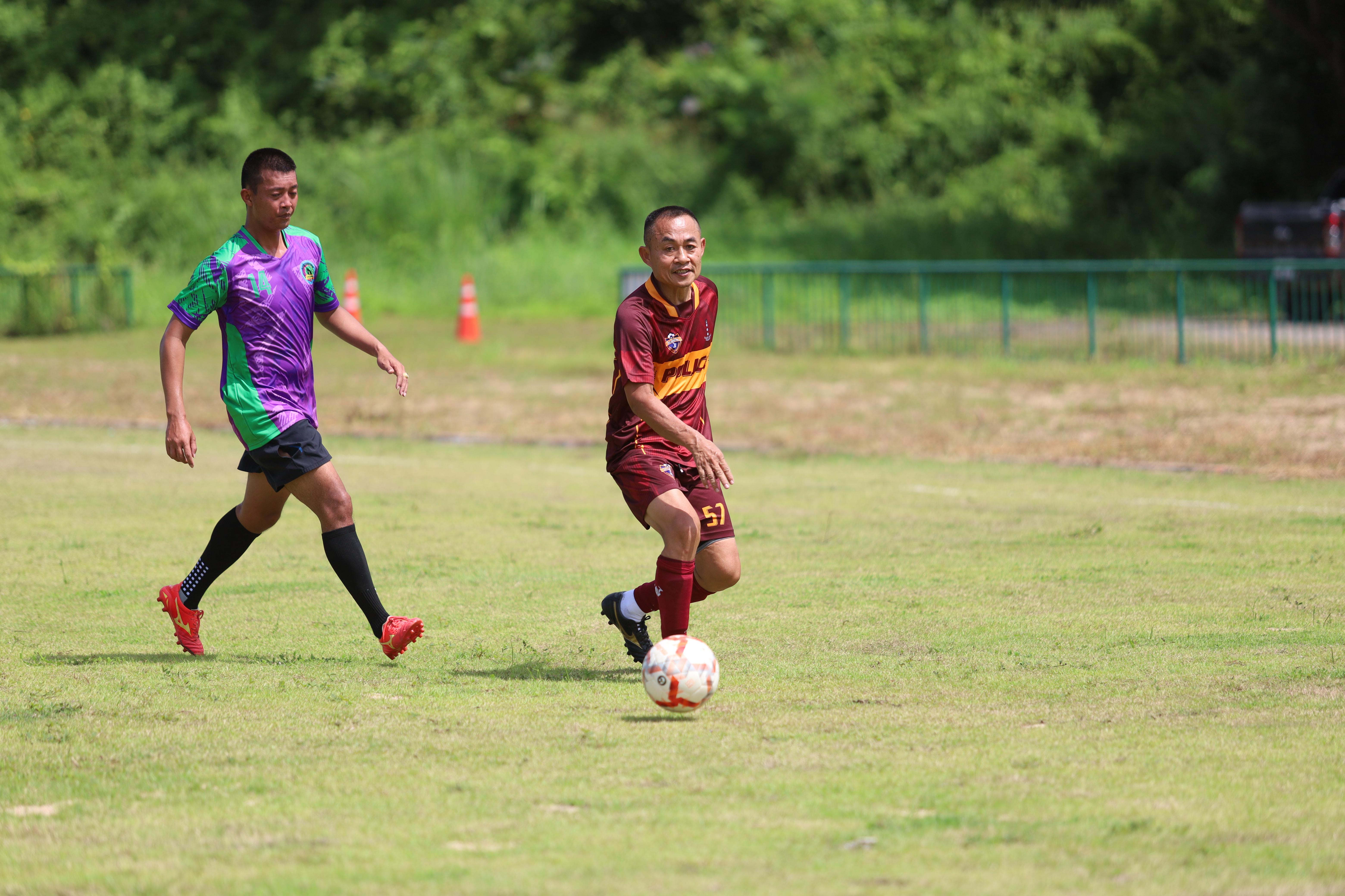 166. การแข่งขันฟุตบอล11คนหน่วยงานคู่ที่1