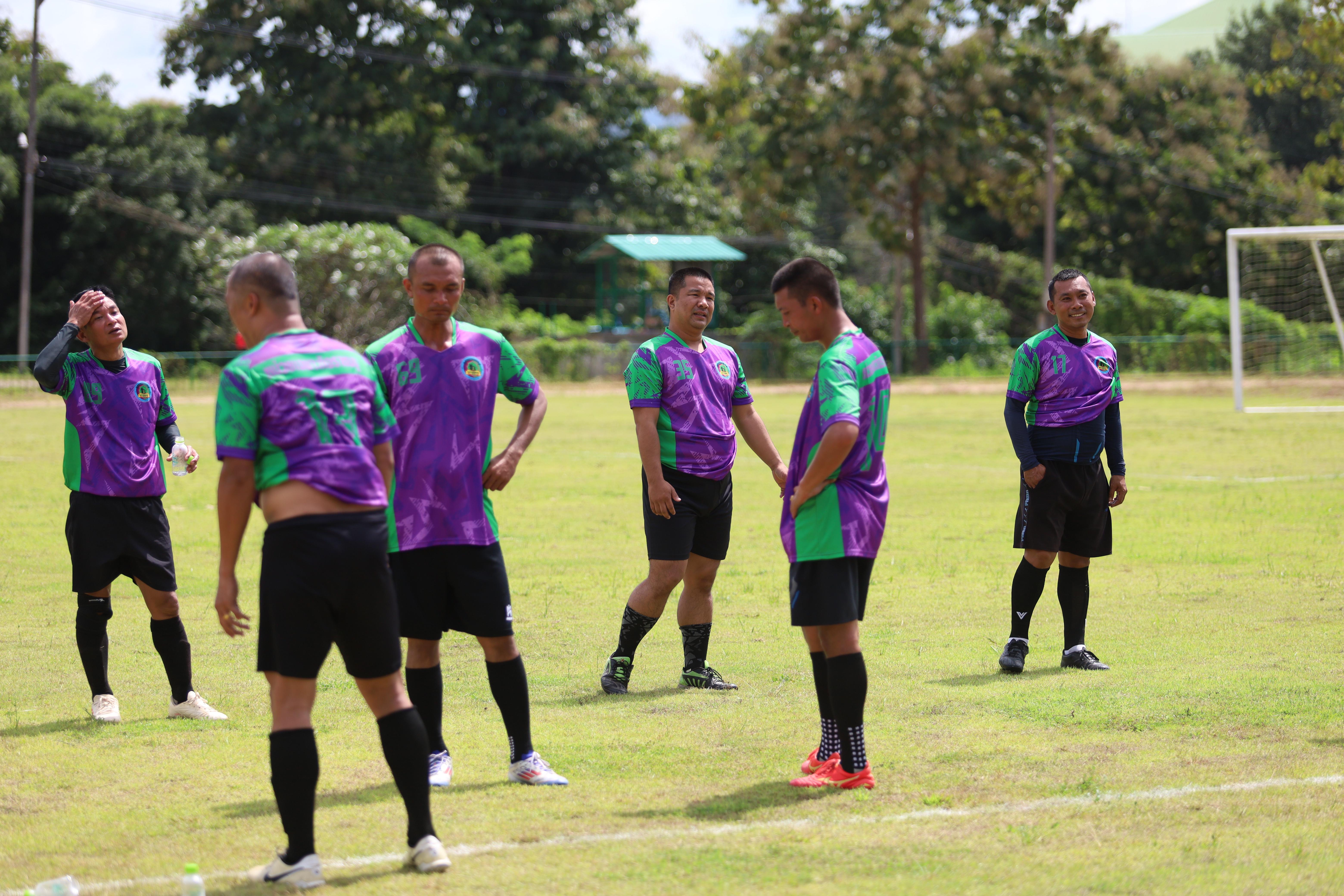 184. การแข่งขันฟุตบอล11คนหน่วยงานคู่ที่1