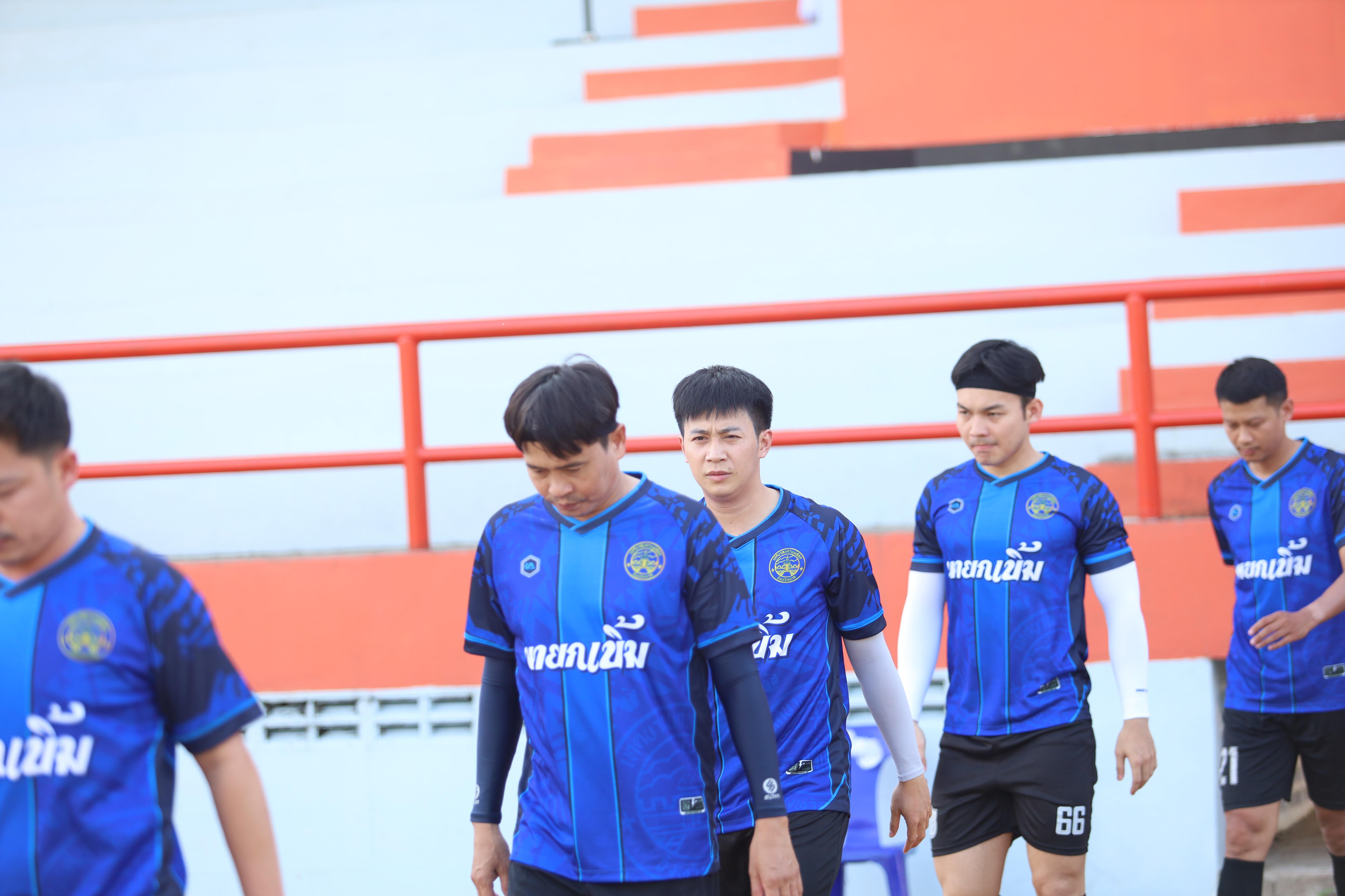 12. ฟุตบอล11คนหน่วยงาน25ปีkprums คู่ที่10 อำเภอแม่สอด 2 : 0เทศบาลนครแม่สอดแม่สอด