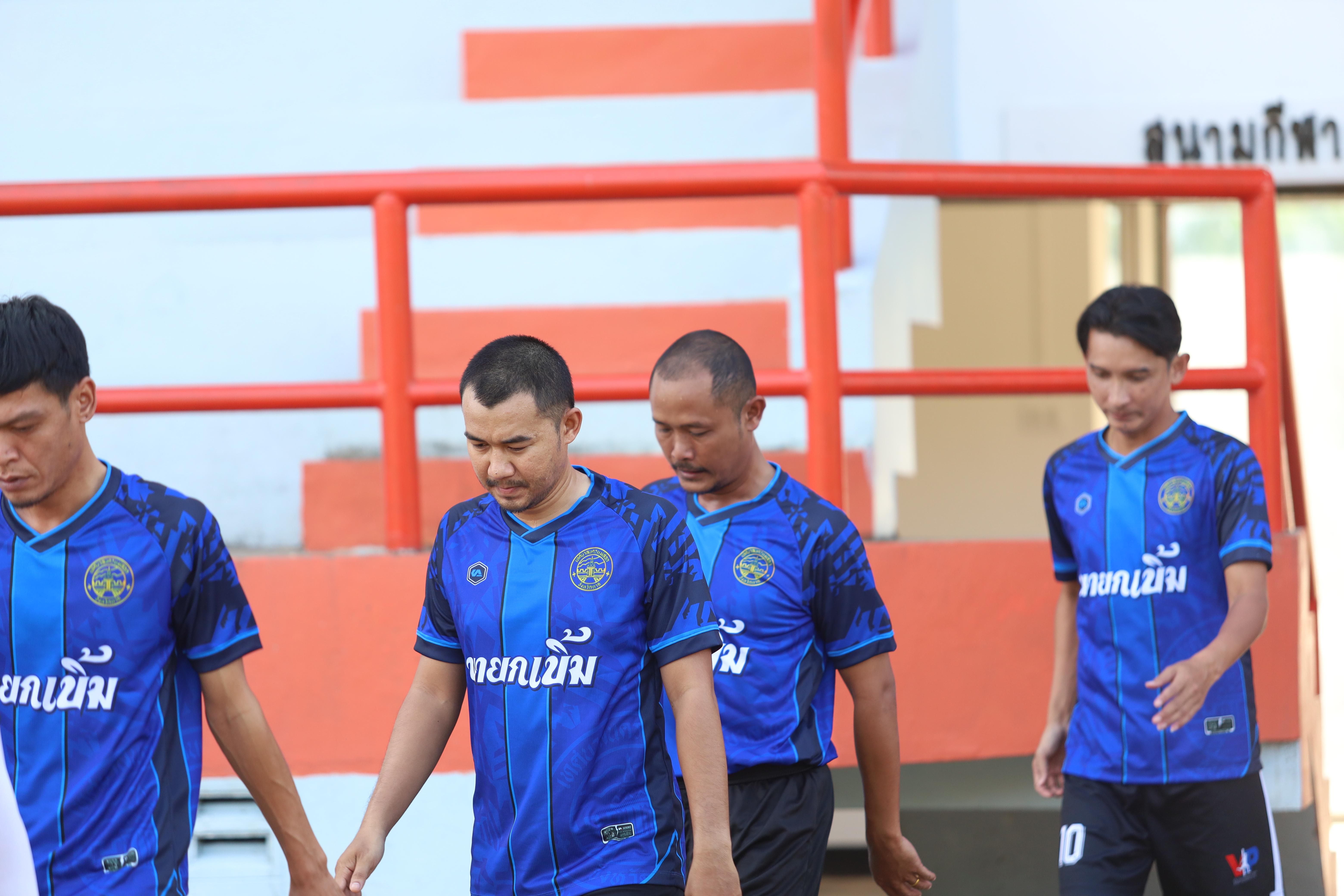 15. ฟุตบอล11คนหน่วยงาน25ปีkprums คู่ที่10 อำเภอแม่สอด 2 : 0เทศบาลนครแม่สอดแม่สอด