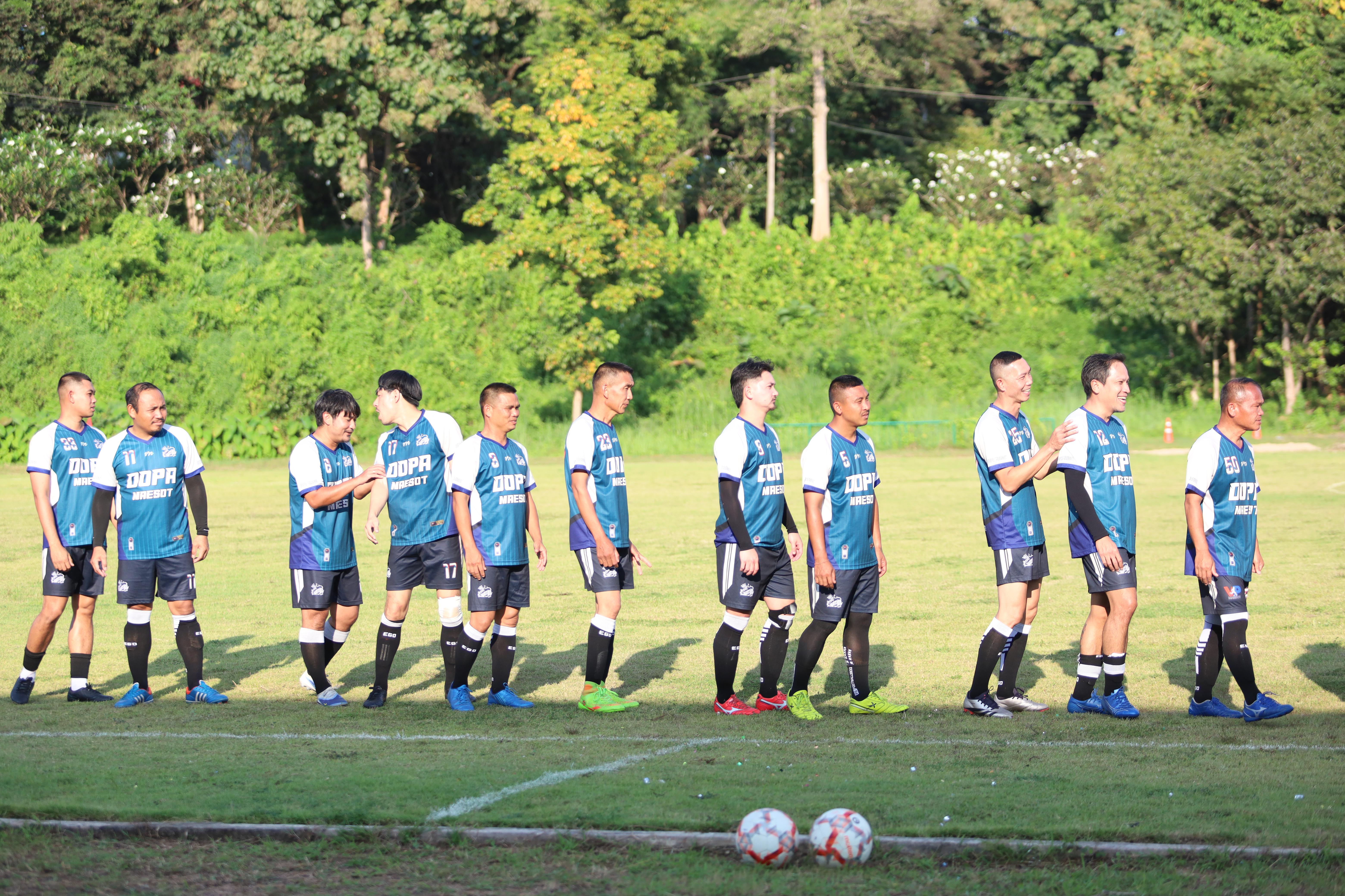 17. ฟุตบอล11คนหน่วยงาน25ปีkprums คู่ที่10 อำเภอแม่สอด 2 : 0เทศบาลนครแม่สอดแม่สอด