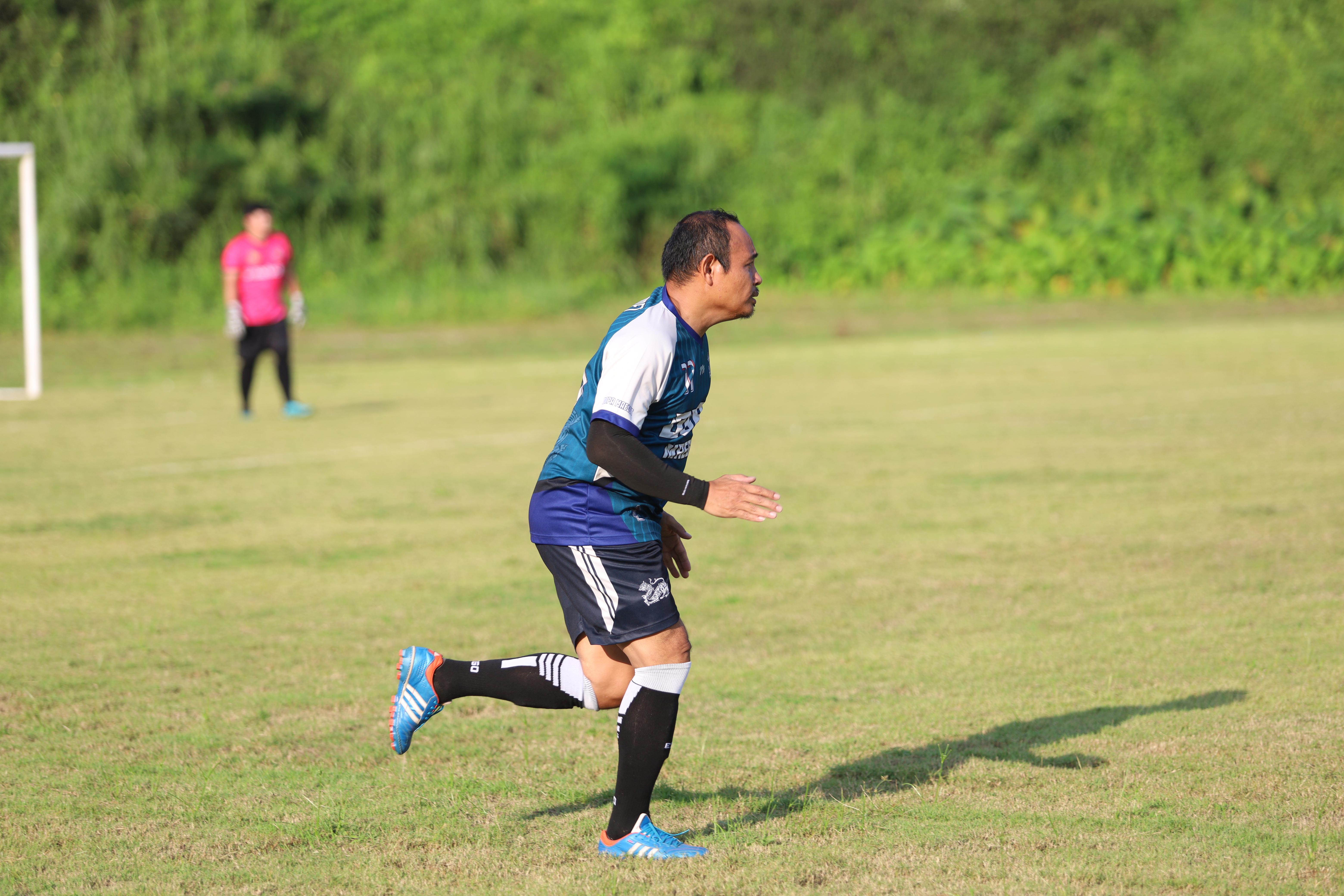 30. ฟุตบอล11คนหน่วยงาน25ปีkprums คู่ที่10 อำเภอแม่สอด 2 : 0เทศบาลนครแม่สอดแม่สอด