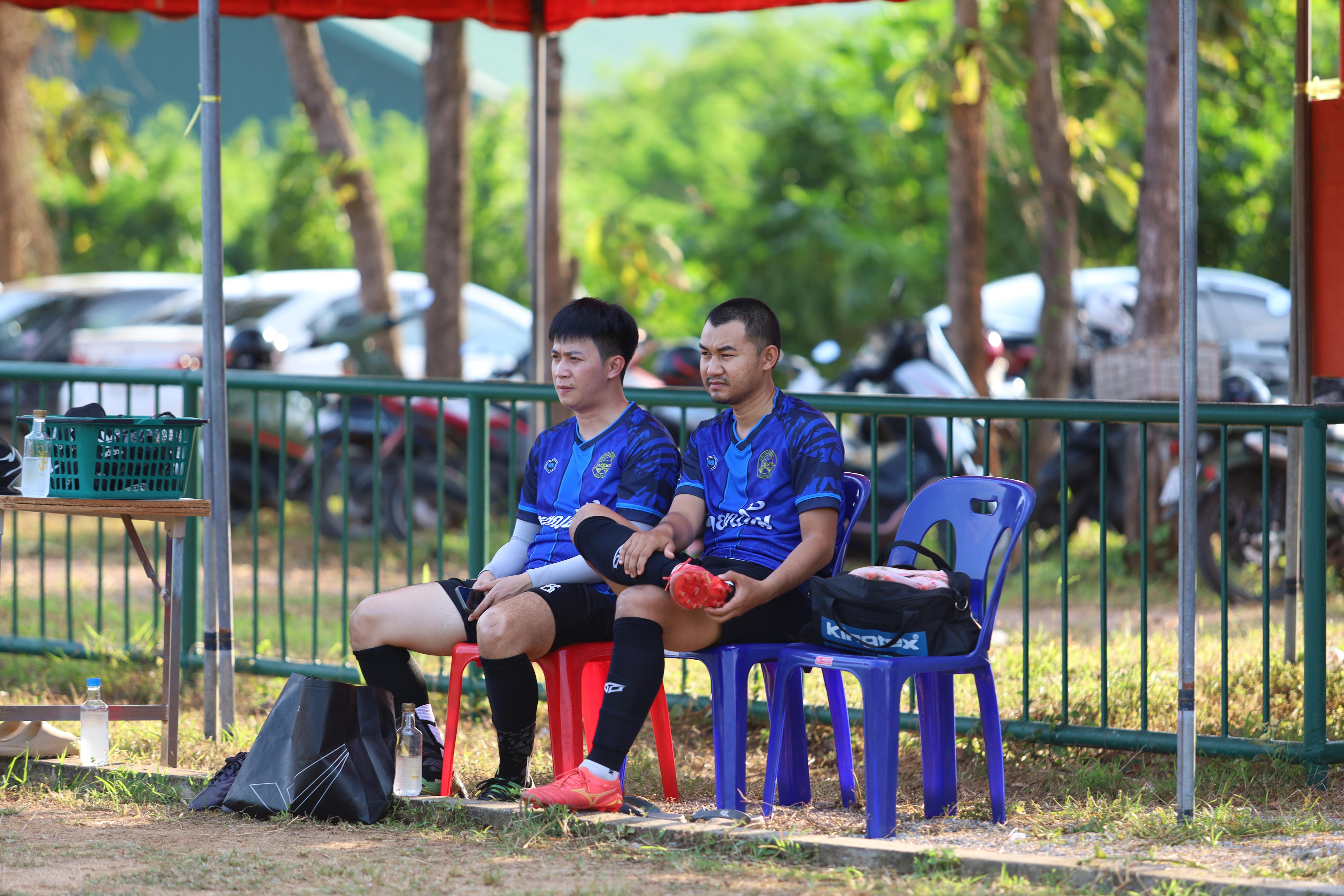 39. ฟุตบอล11คนหน่วยงาน25ปีkprums คู่ที่10 อำเภอแม่สอด 2 : 0เทศบาลนครแม่สอดแม่สอด