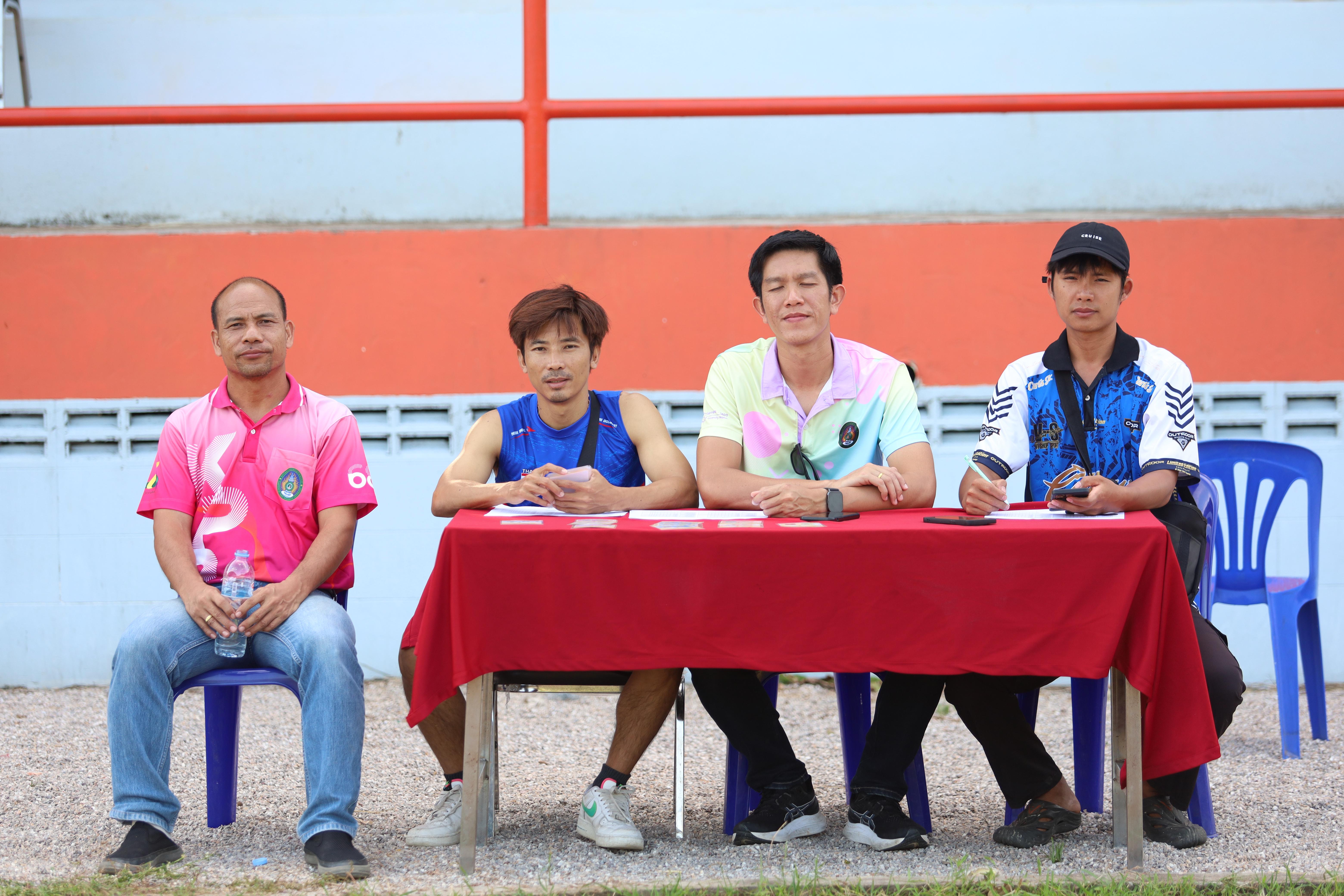 42. ฟุตบอล11คนหน่วยงาน25ปีkprums คู่ที่10 อำเภอแม่สอด 2 : 0เทศบาลนครแม่สอดแม่สอด