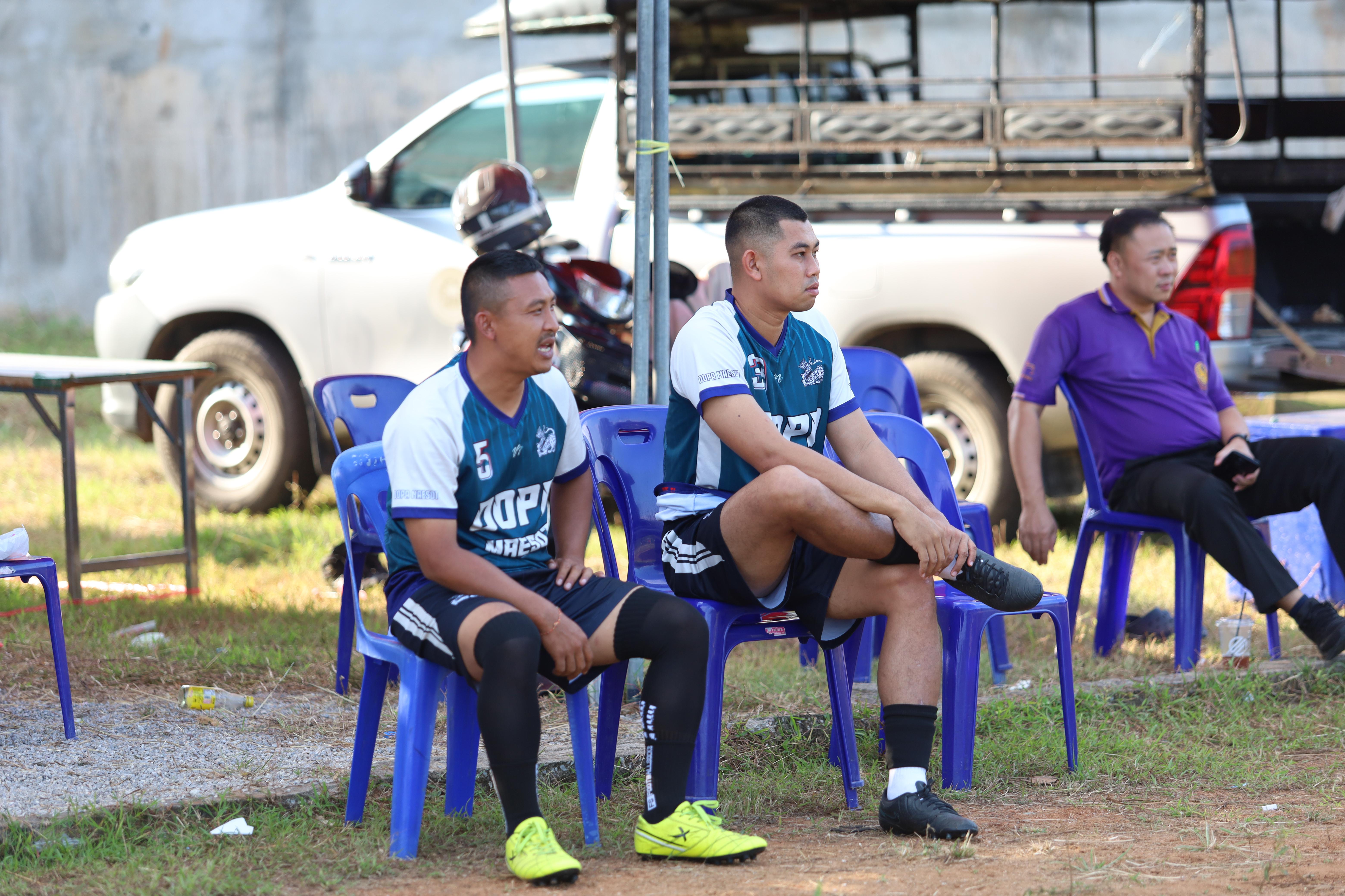 44. ฟุตบอล11คนหน่วยงาน25ปีkprums คู่ที่10 อำเภอแม่สอด 2 : 0เทศบาลนครแม่สอดแม่สอด