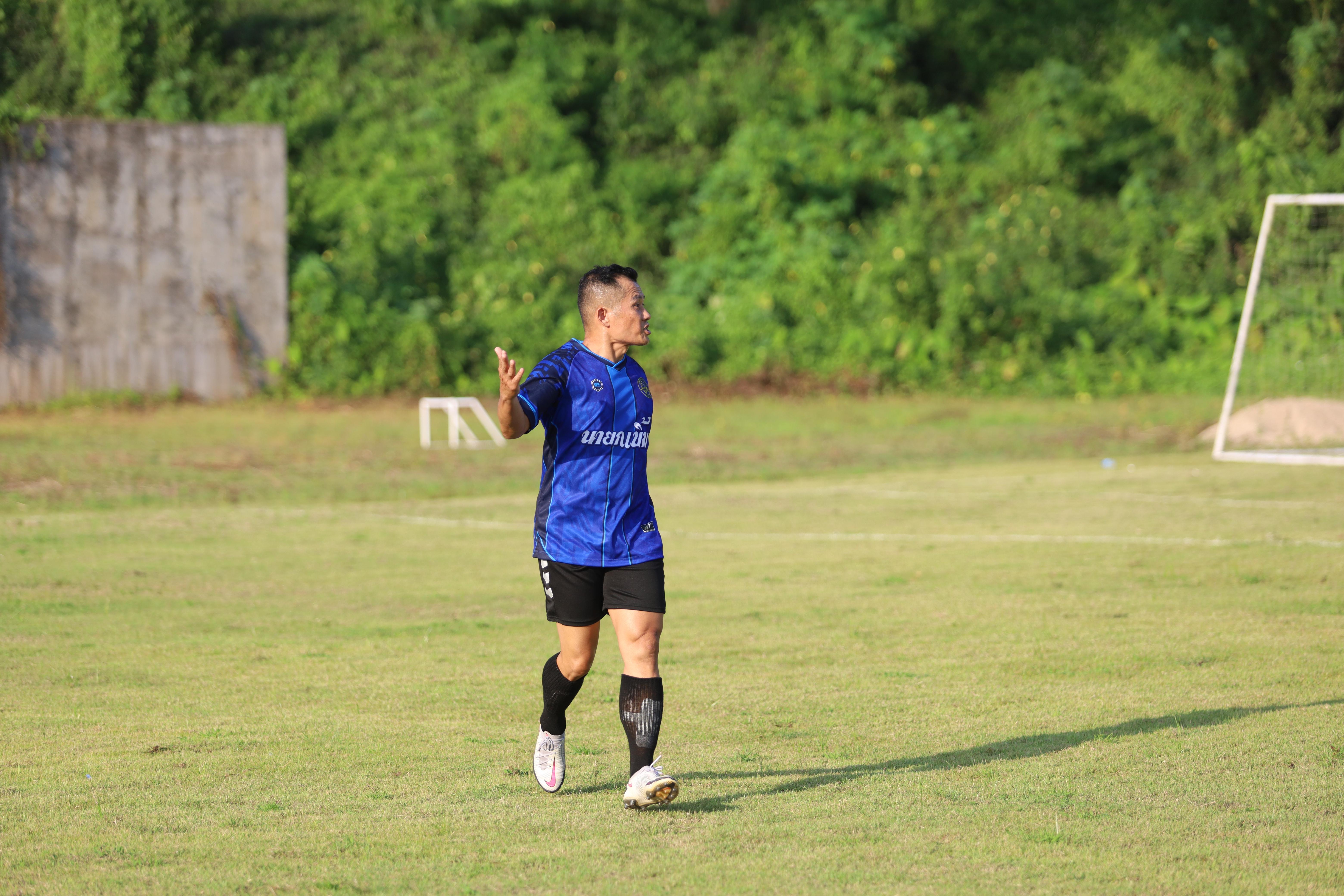 45. ฟุตบอล11คนหน่วยงาน25ปีkprums คู่ที่10 อำเภอแม่สอด 2 : 0เทศบาลนครแม่สอดแม่สอด