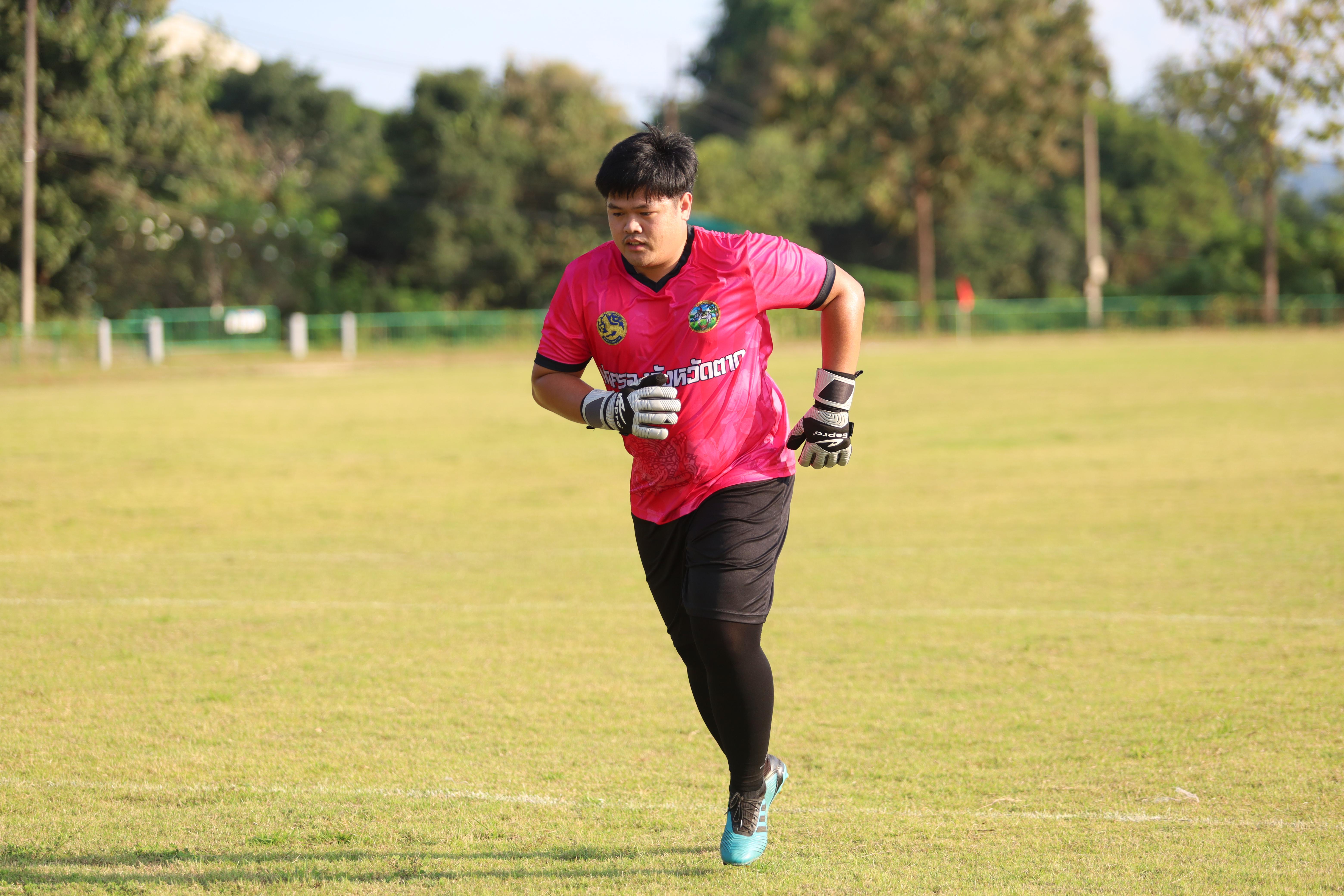 46. ฟุตบอล11คนหน่วยงาน25ปีkprums คู่ที่10 อำเภอแม่สอด 2 : 0เทศบาลนครแม่สอดแม่สอด