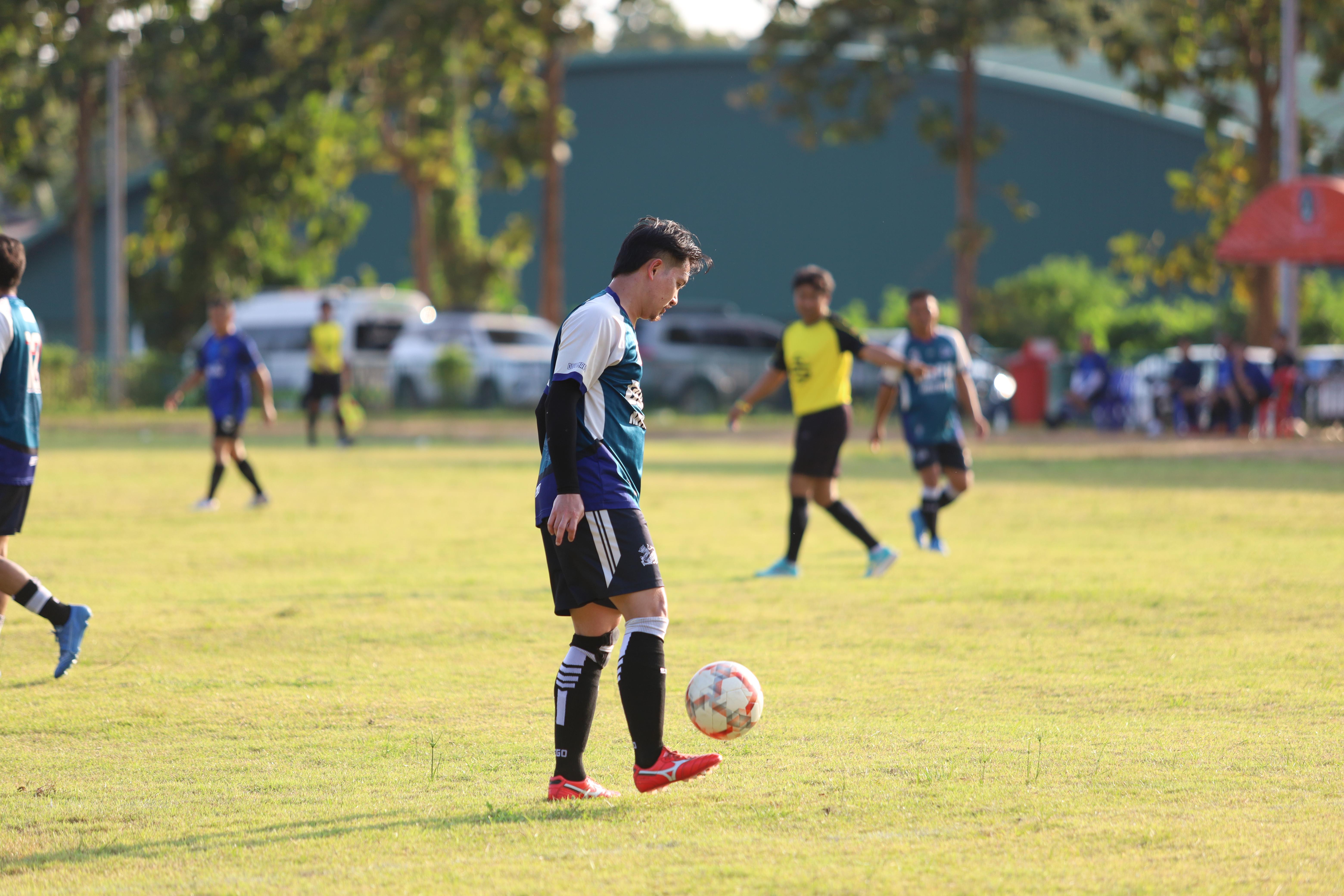 47. ฟุตบอล11คนหน่วยงาน25ปีkprums คู่ที่10 อำเภอแม่สอด 2 : 0เทศบาลนครแม่สอดแม่สอด