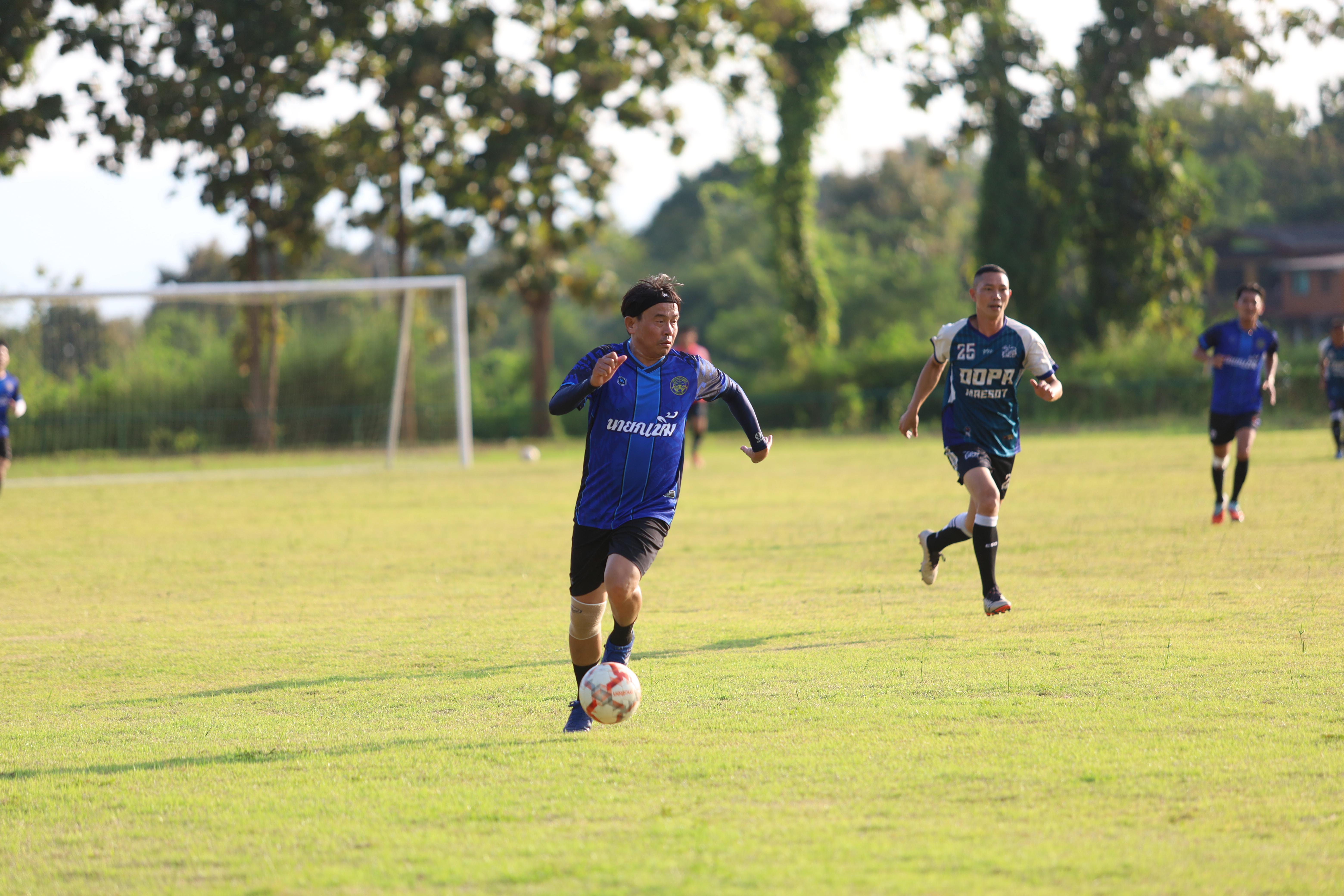 49. ฟุตบอล11คนหน่วยงาน25ปีkprums คู่ที่10 อำเภอแม่สอด 2 : 0เทศบาลนครแม่สอดแม่สอด