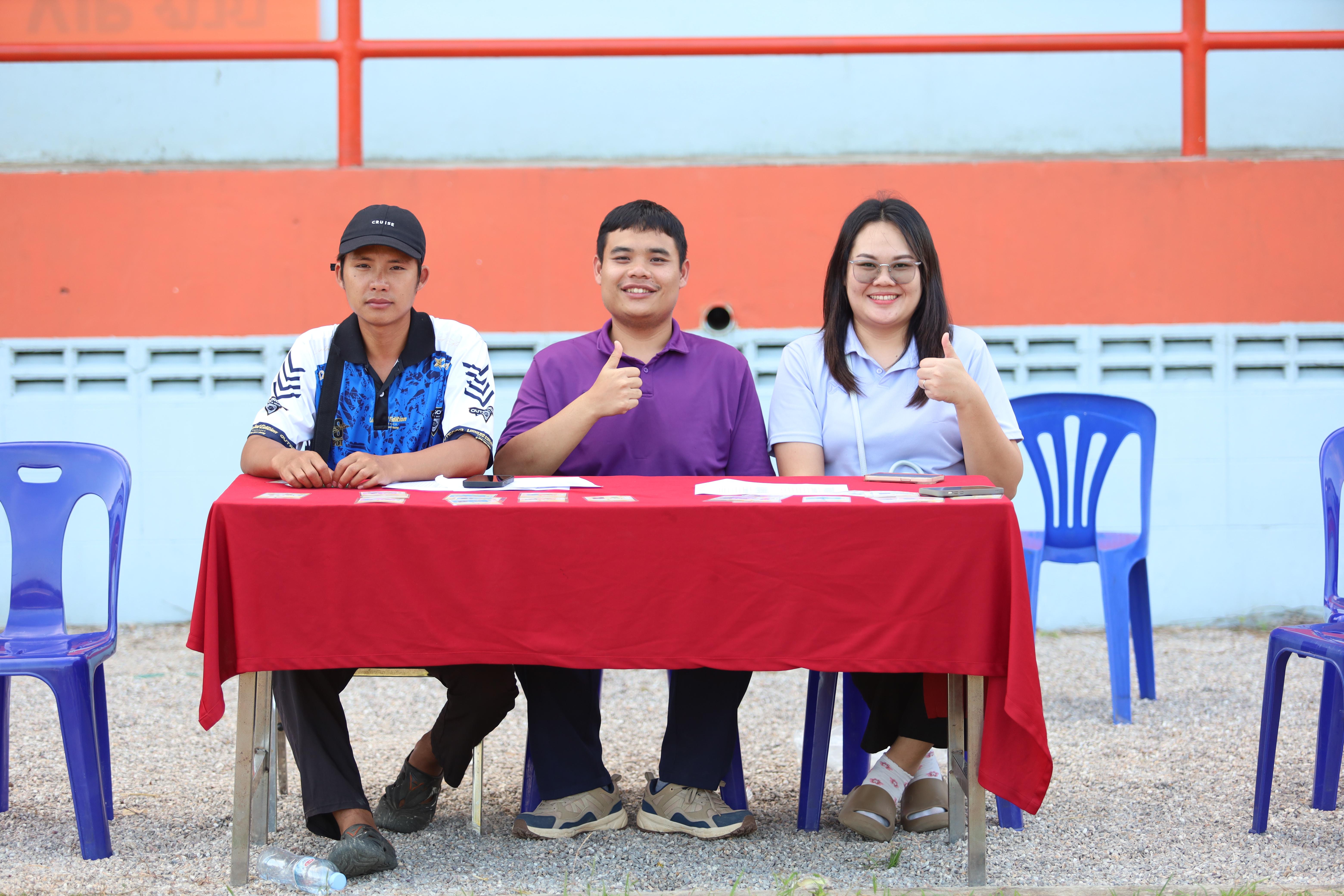 59. ฟุตบอล11คนหน่วยงาน25ปีkprums คู่ที่10 อำเภอแม่สอด 2 : 0เทศบาลนครแม่สอดแม่สอด