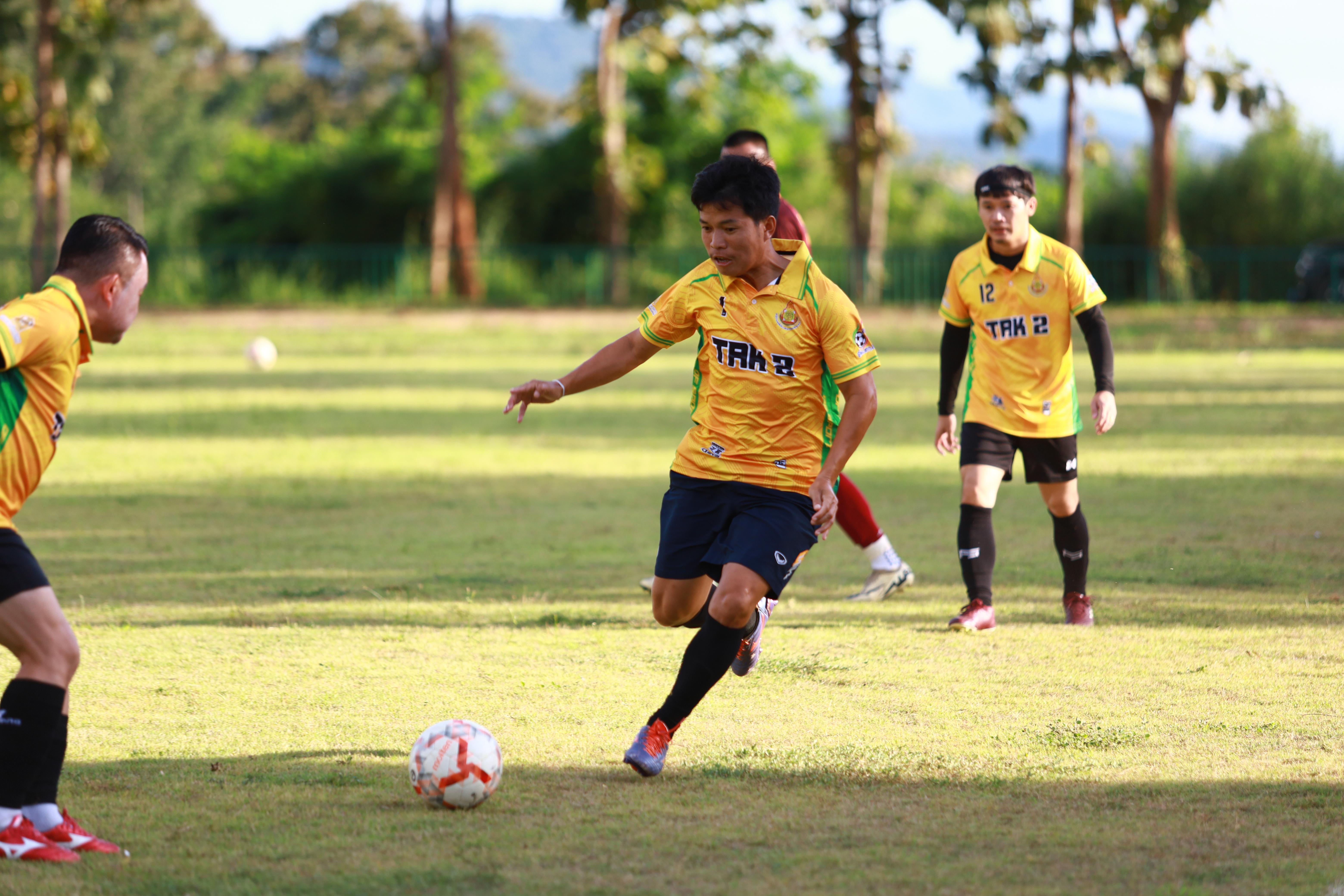 18. ฟุตบอล11คนหน่วยงาน25ปีkprums คู่ที่12