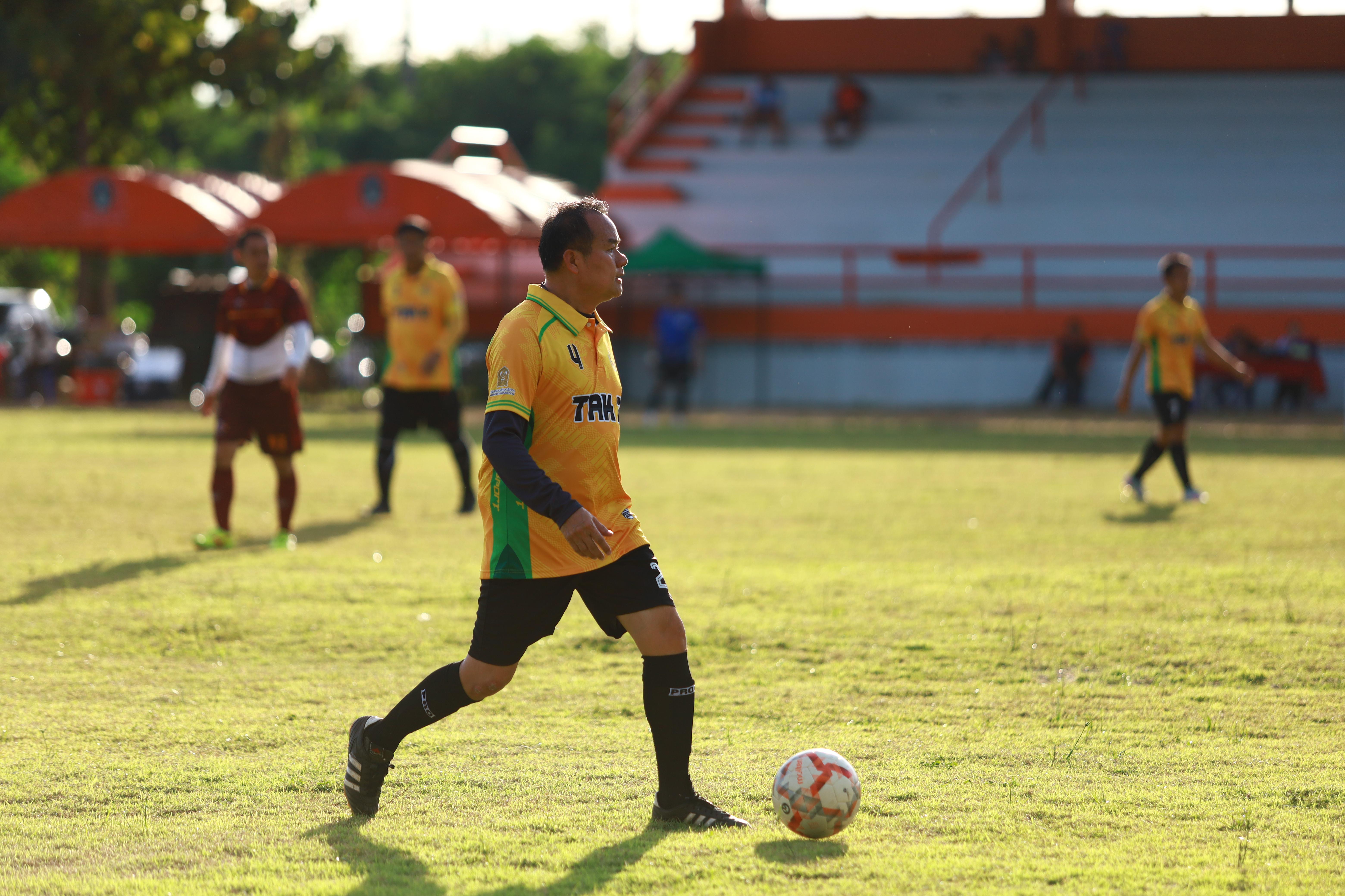 33. ฟุตบอล11คนหน่วยงาน25ปีkprums คู่ที่12