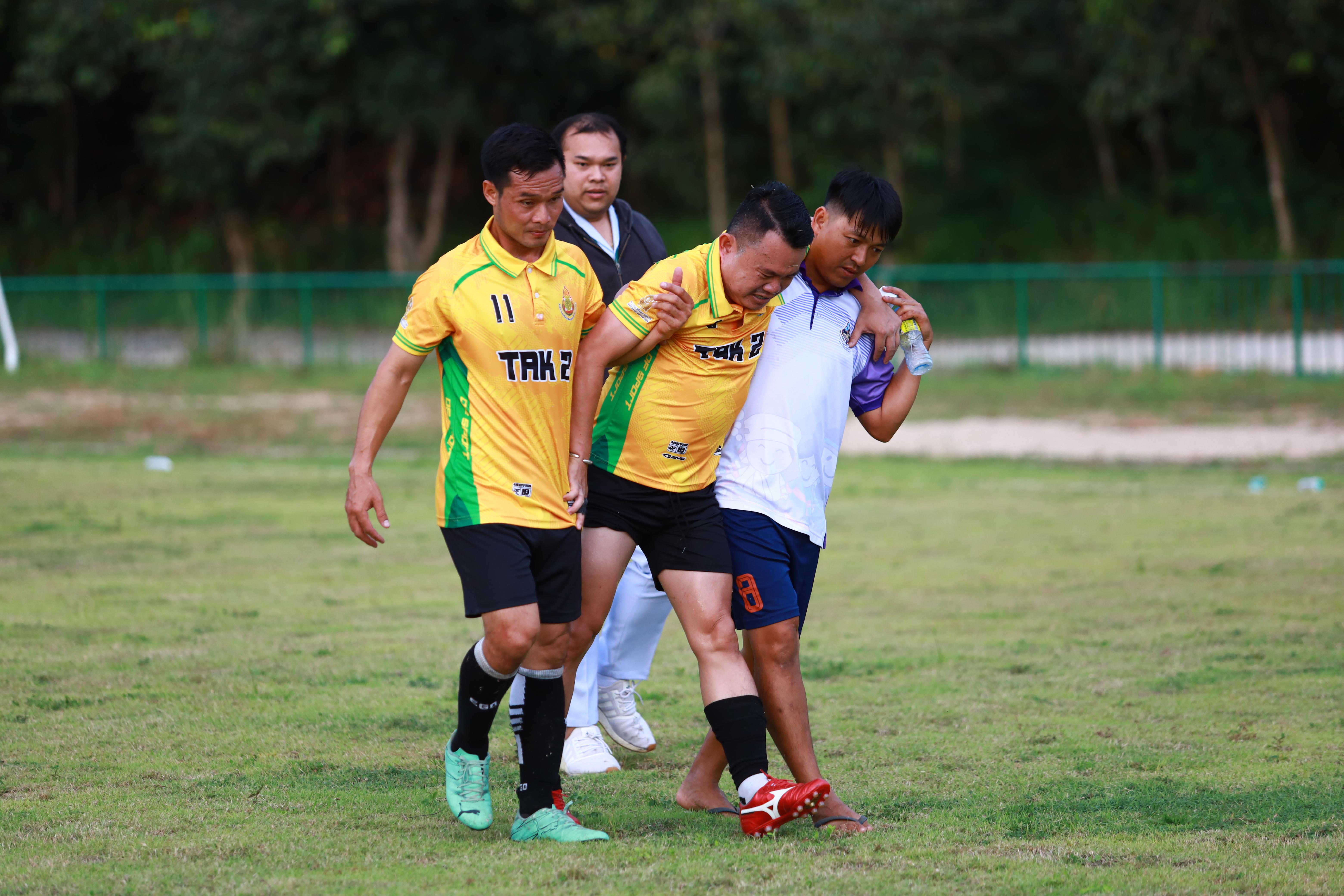 48. ฟุตบอล11คนหน่วยงาน25ปีkprums คู่ที่12