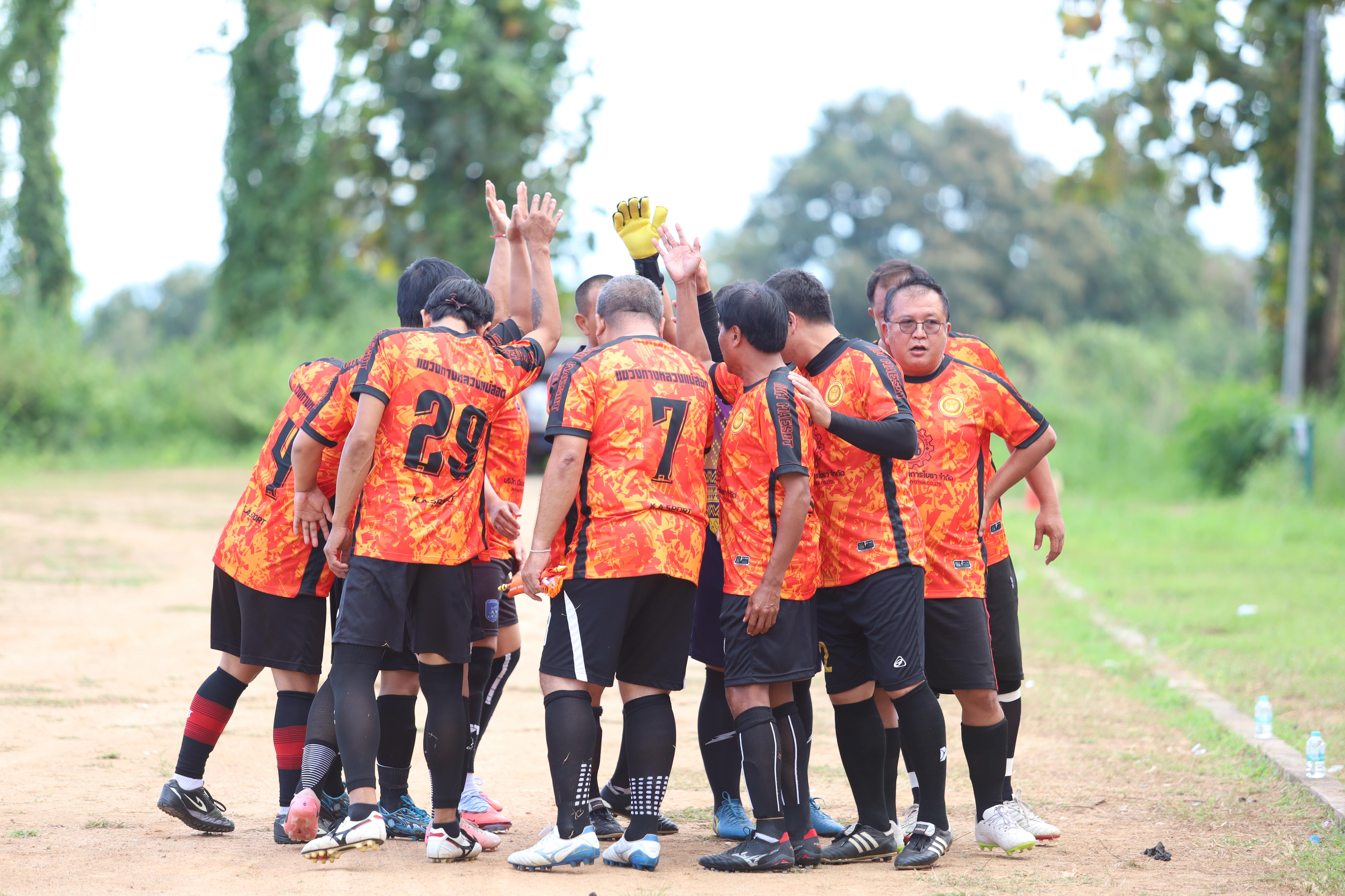 3. ฟุตบอล11คนหน่วยงาน25ปีkprums เทศบาลนครแม่สอด 3 : 0 แขวงการทางแม่สอด