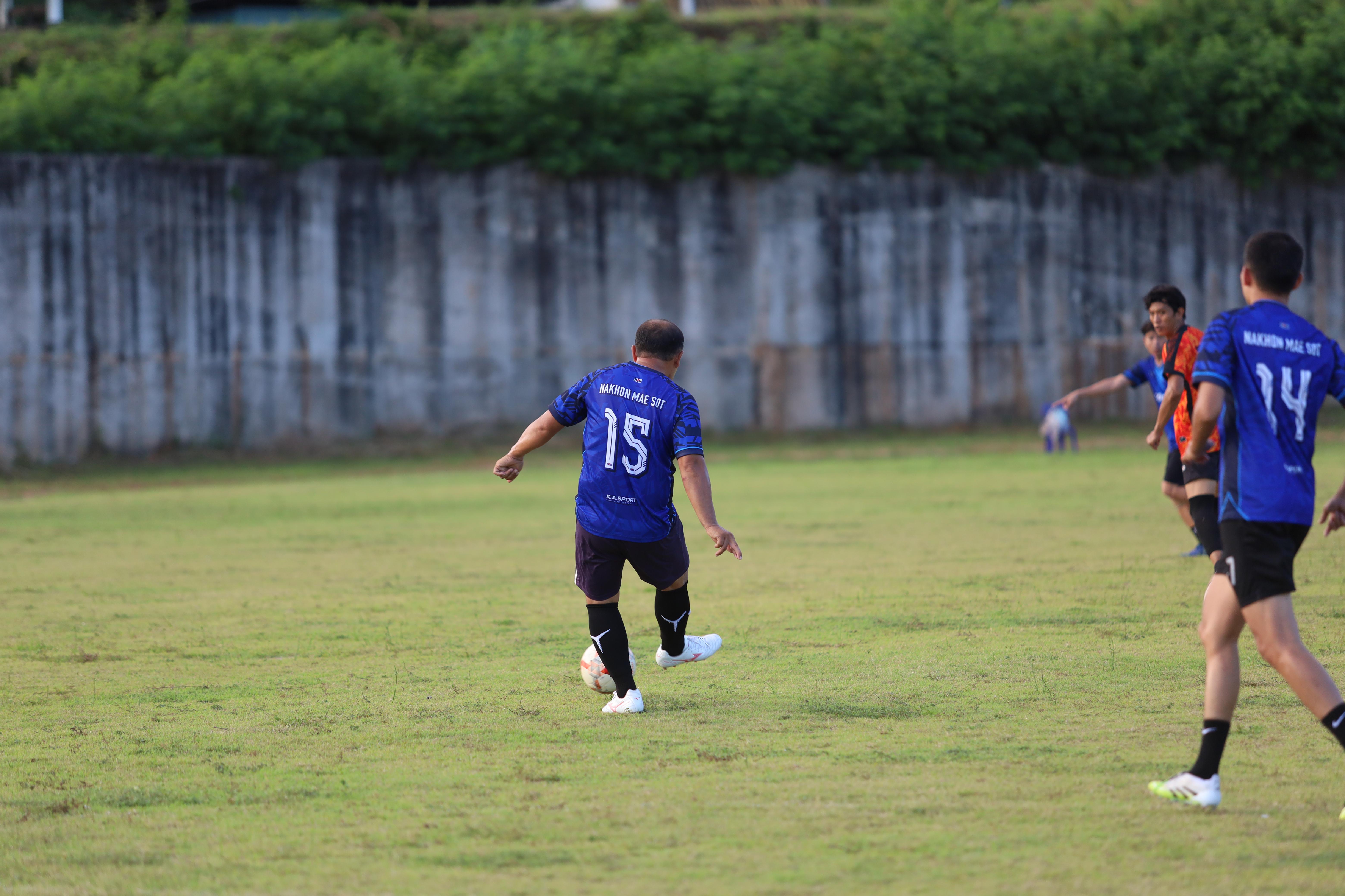 32. ฟุตบอล11คนหน่วยงาน25ปีkprums คู่ที่ 13