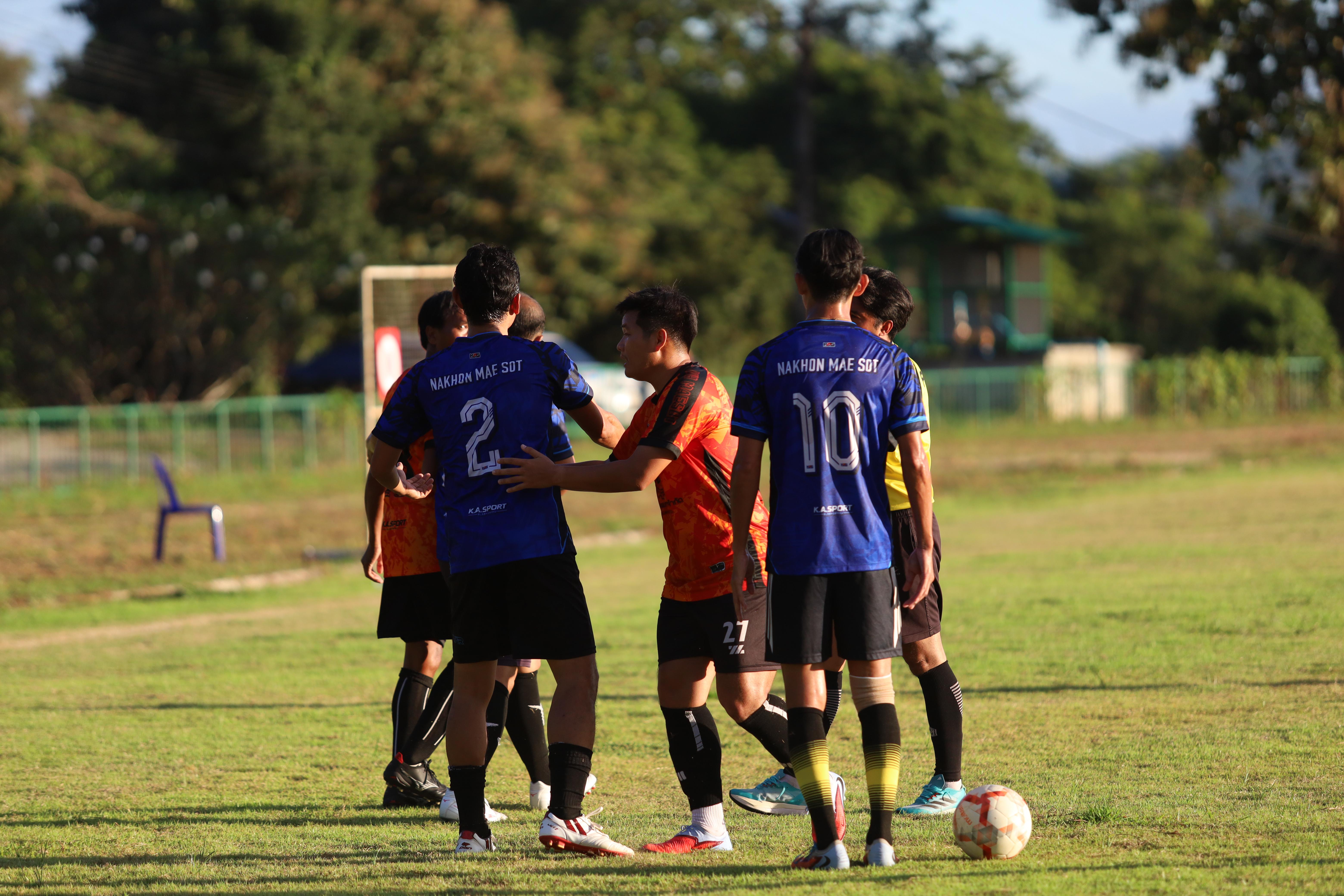 54. ฟุตบอล11คนหน่วยงาน25ปีkprums คู่ที่ 13