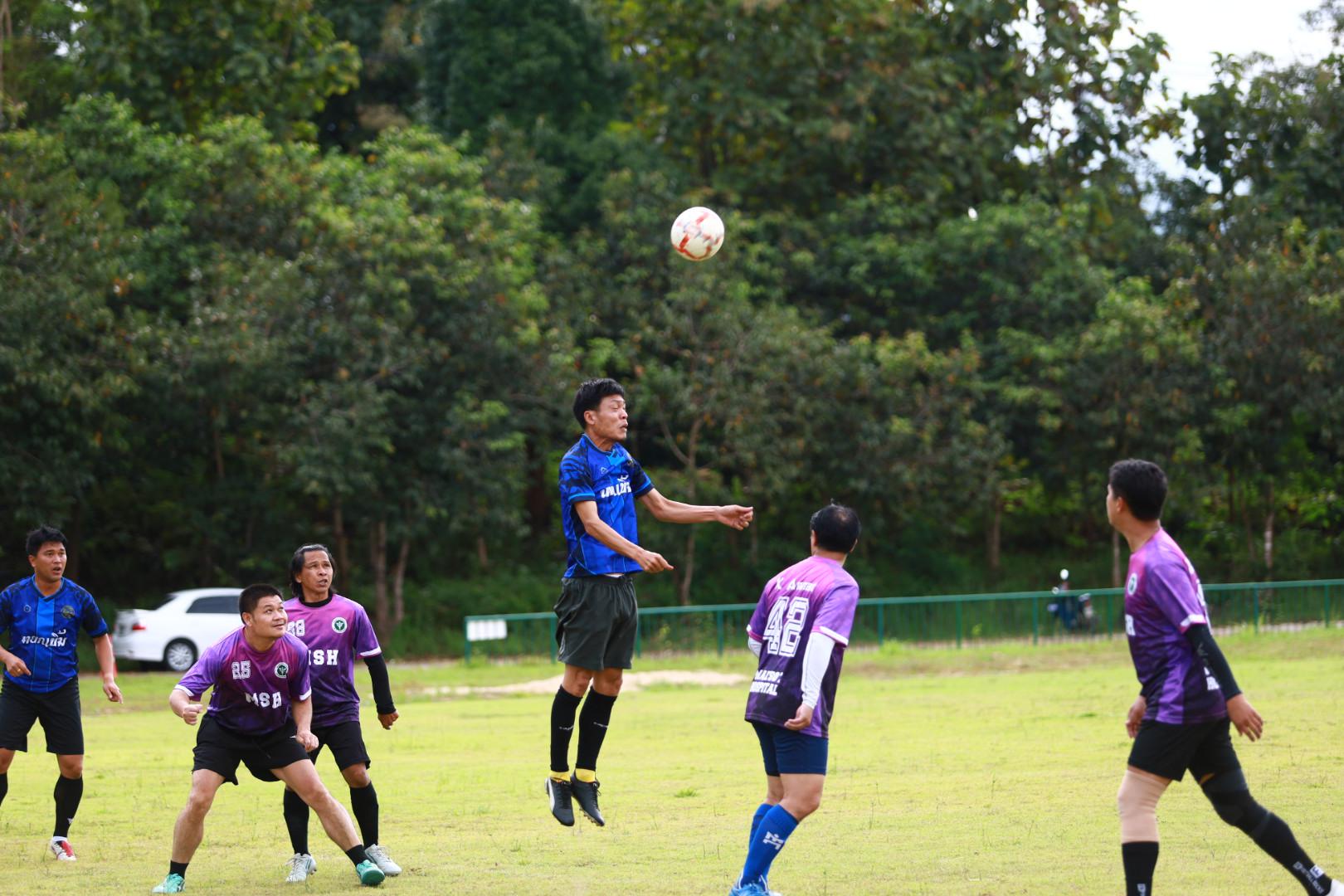 21. ฟุตบอล11คนหน่วยงาน25ปีkprums คู่ที่ 14 เทศบาลนครแม่สอด 1 : 0 โรงพยาบาลแม่สอด