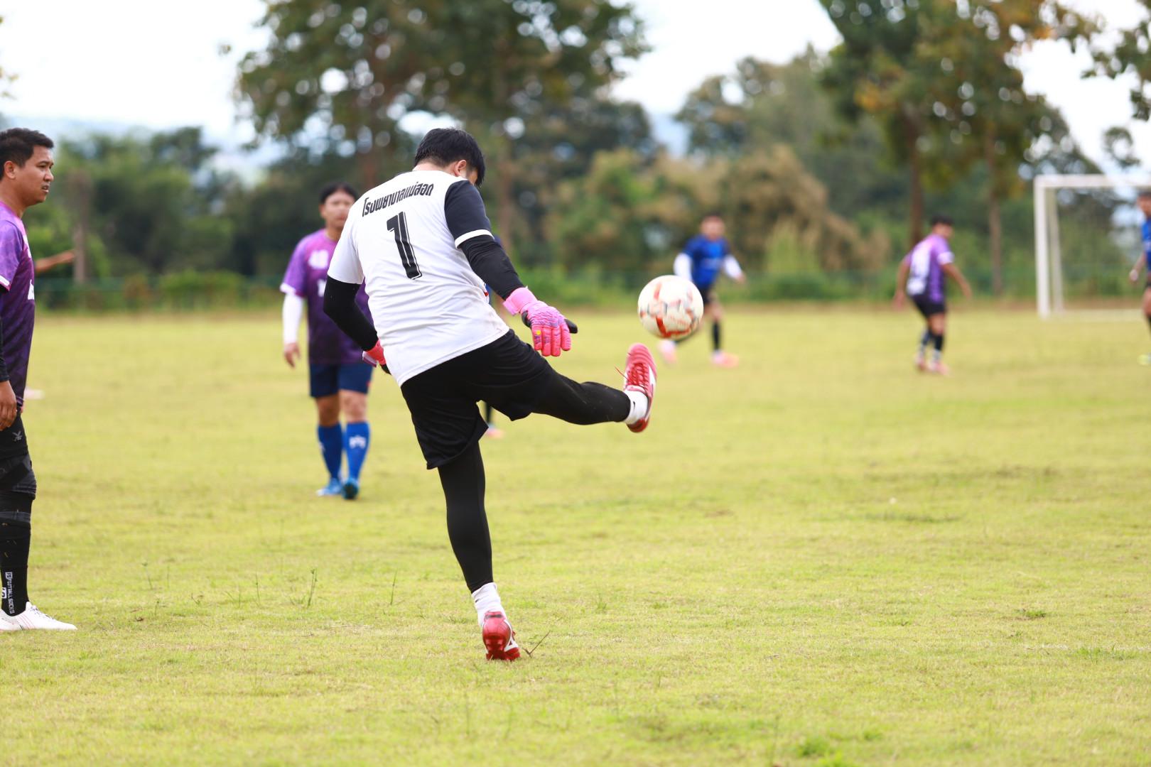 24. ฟุตบอล11คนหน่วยงาน25ปีkprums คู่ที่ 14 เทศบาลนครแม่สอด 1 : 0 โรงพยาบาลแม่สอด