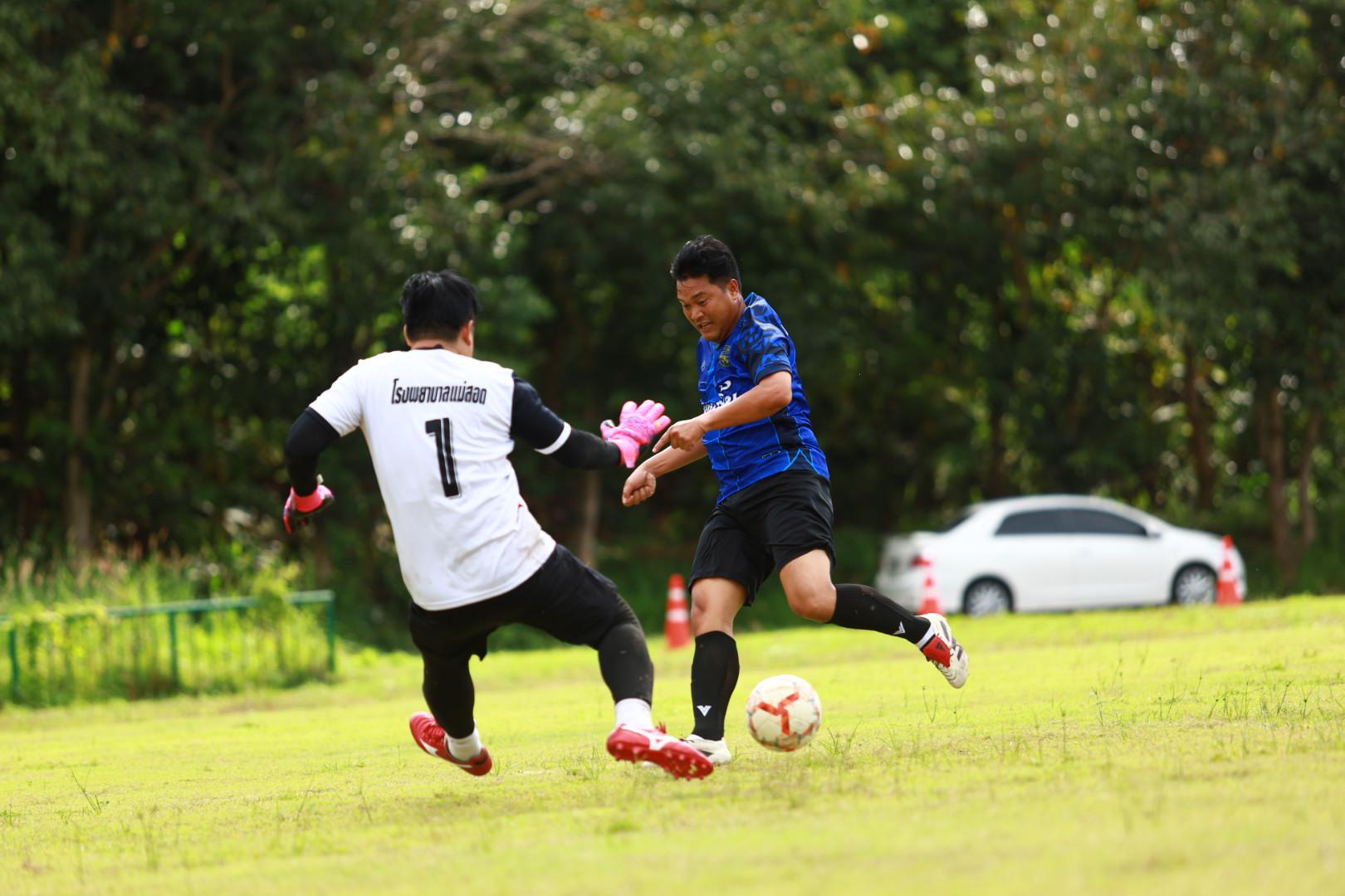 26. ฟุตบอล11คนหน่วยงาน25ปีkprums คู่ที่ 14 เทศบาลนครแม่สอด 1 : 0 โรงพยาบาลแม่สอด