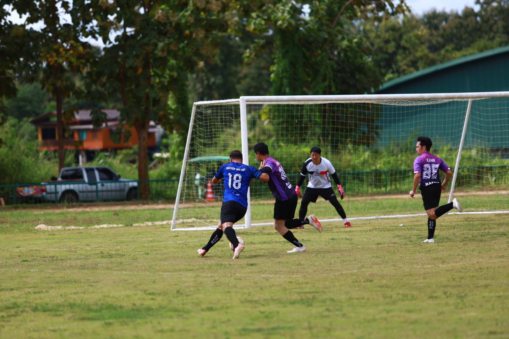 37. ฟุตบอล11คนหน่วยงาน25ปีkprums คู่ที่ 14 เทศบาลนครแม่สอด 1 : 0 โรงพยาบาลแม่สอด