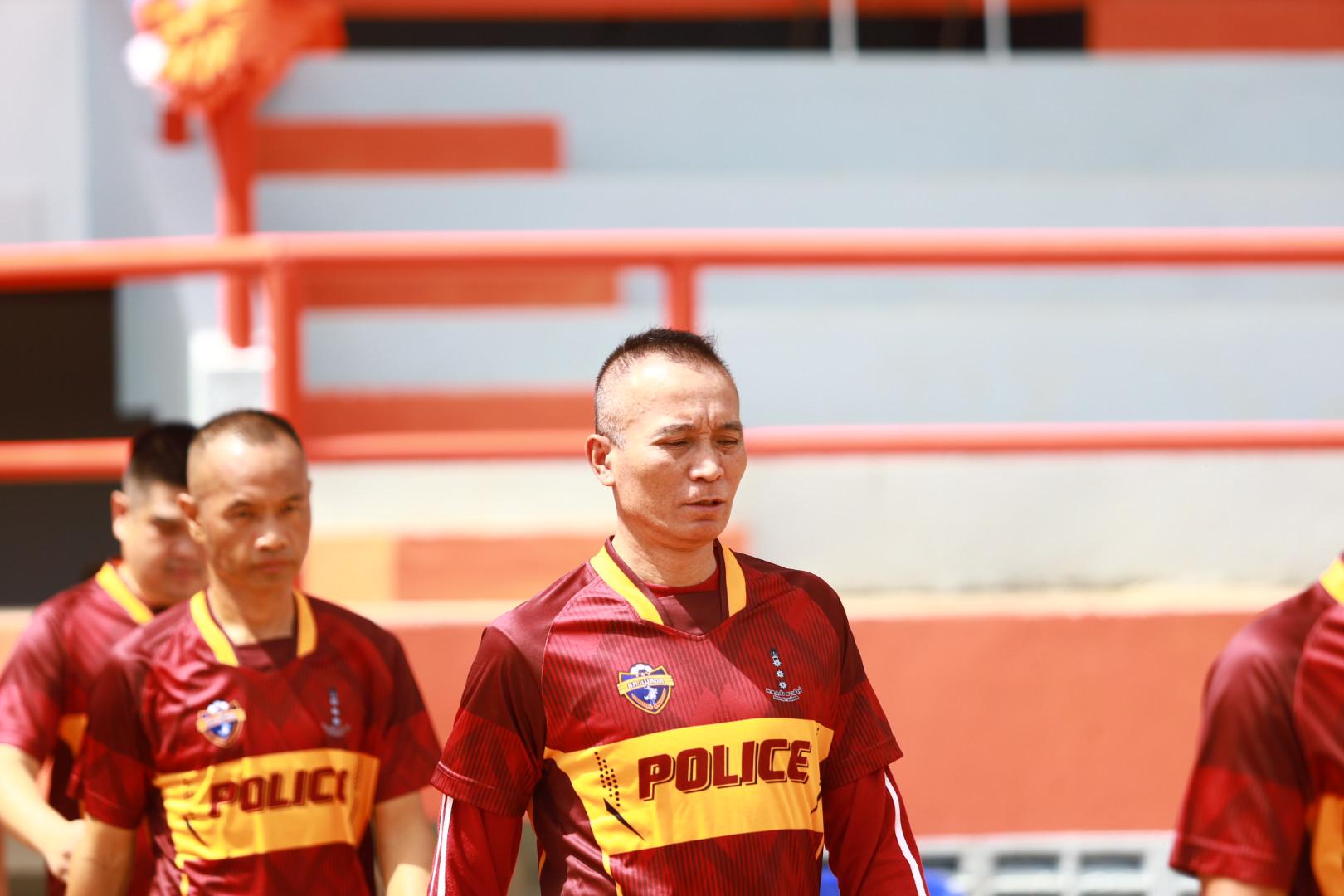 5. ฟุตบอล11คนหน่วยงาน25ปีkprums คู่ที่ 15 สถานีตำรวจภูธรแม่สอด 3 : 1 อำเภอแม่สอด