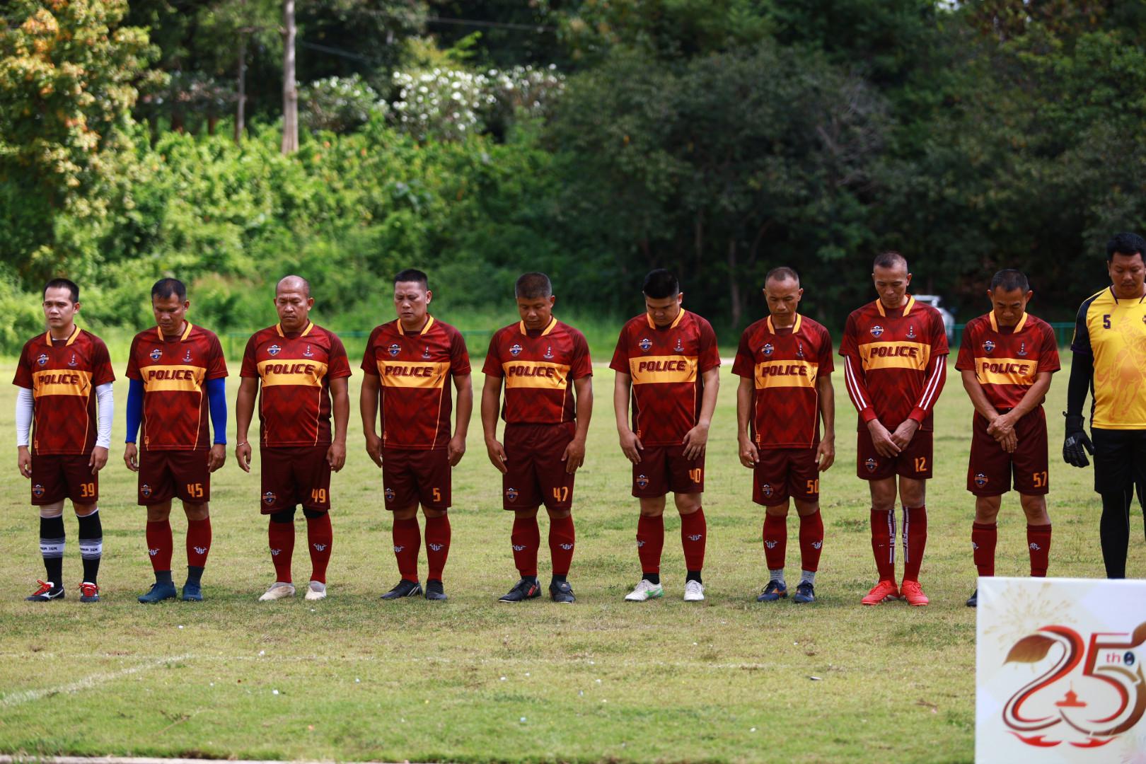 17. ฟุตบอล11คนหน่วยงาน25ปีkprums คู่ที่ 15 สถานีตำรวจภูธรแม่สอด 3 : 1 อำเภอแม่สอด