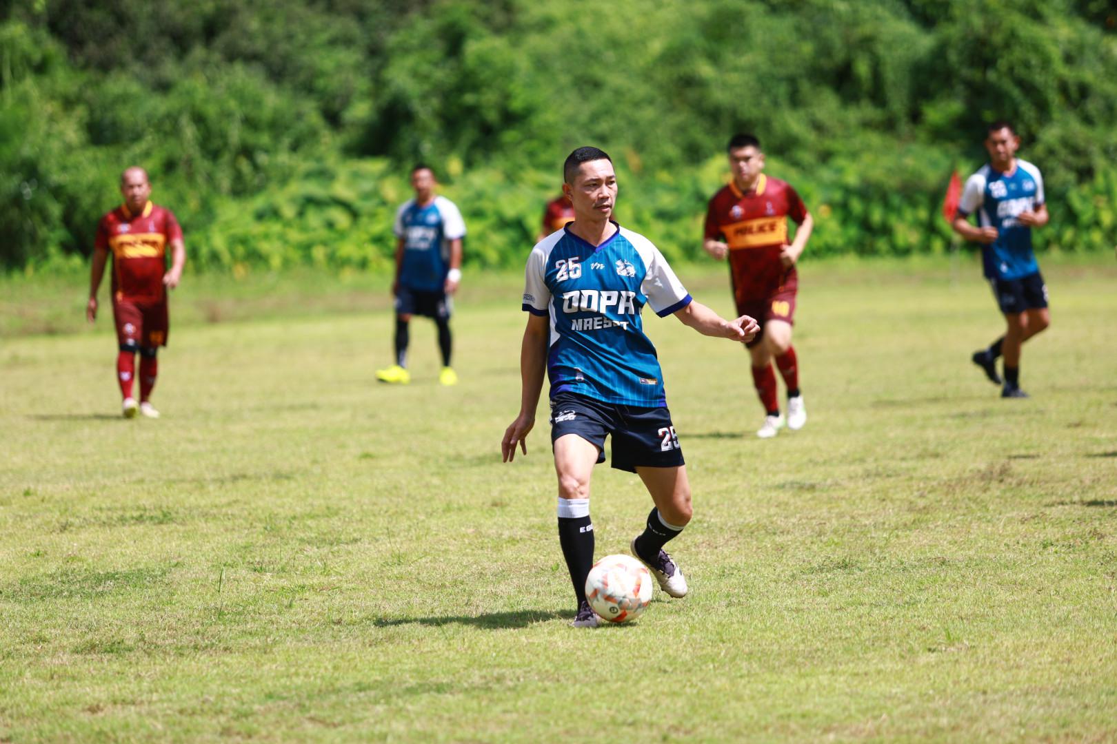 25. ฟุตบอล11คนหน่วยงาน25ปีkprums คู่ที่ 15 สถานีตำรวจภูธรแม่สอด 3 : 1 อำเภอแม่สอด