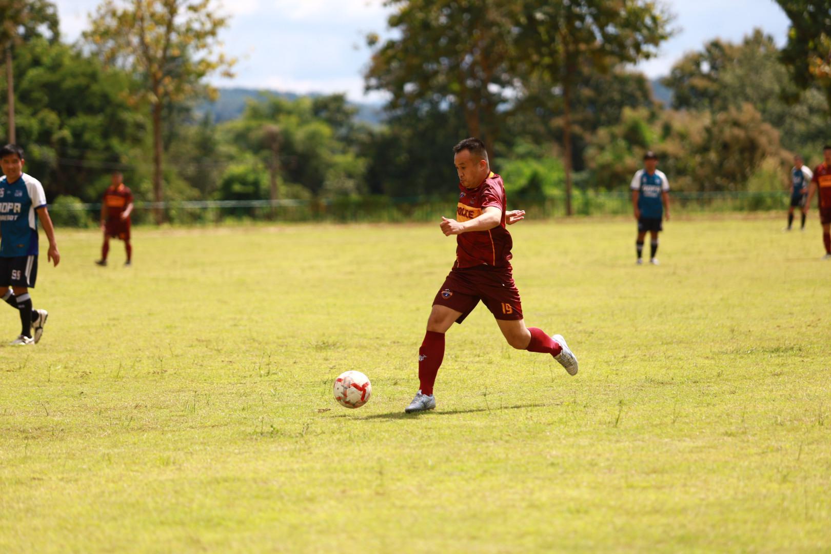 46. ฟุตบอล11คนหน่วยงาน25ปีkprums คู่ที่ 15 สถานีตำรวจภูธรแม่สอด 3 : 1 อำเภอแม่สอด