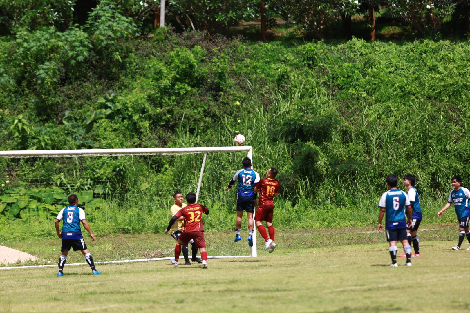 48. ฟุตบอล11คนหน่วยงาน25ปีkprums คู่ที่ 15 สถานีตำรวจภูธรแม่สอด 3 : 1 อำเภอแม่สอด