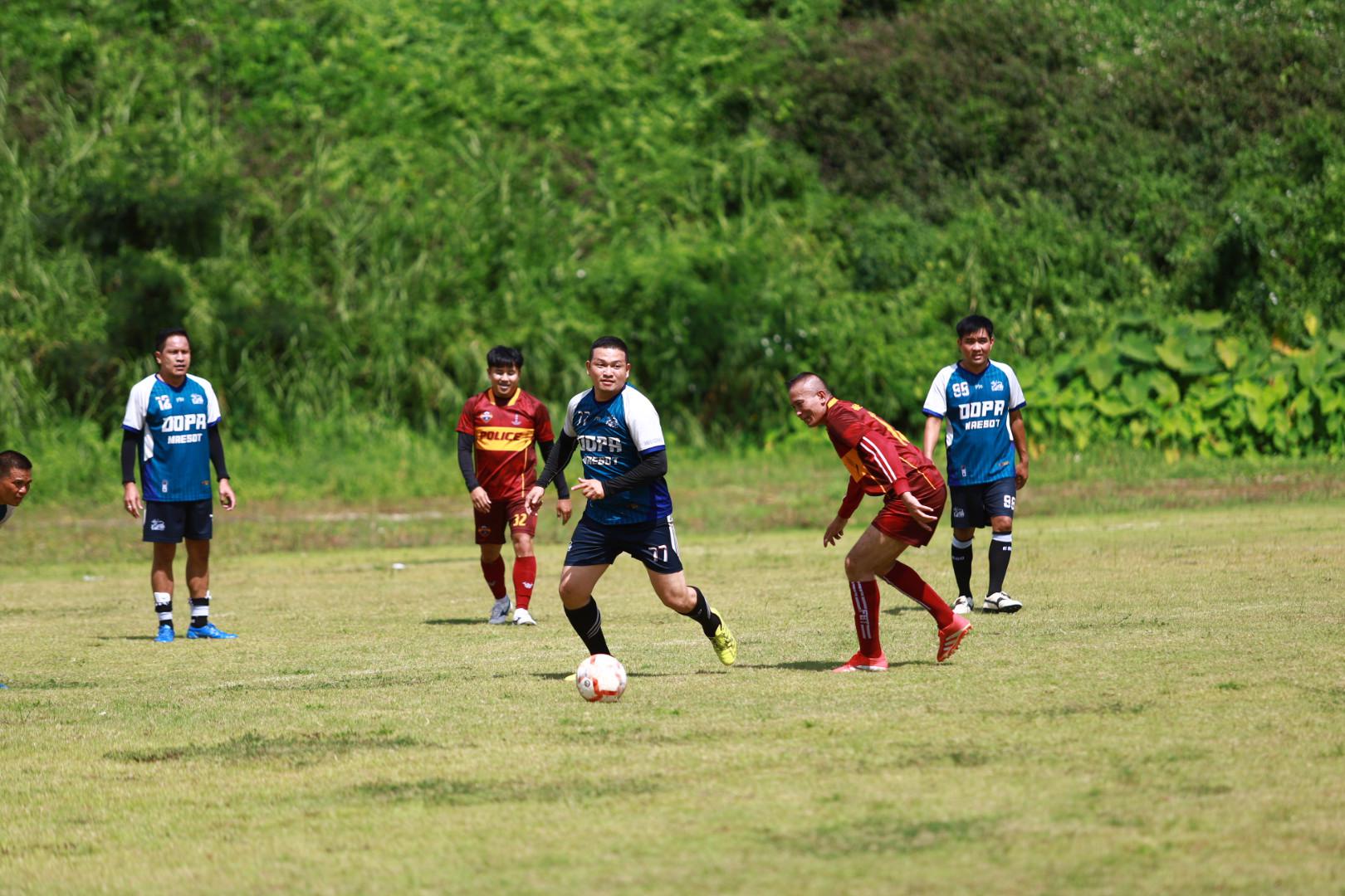 50. ฟุตบอล11คนหน่วยงาน25ปีkprums คู่ที่ 15 สถานีตำรวจภูธรแม่สอด 3 : 1 อำเภอแม่สอด