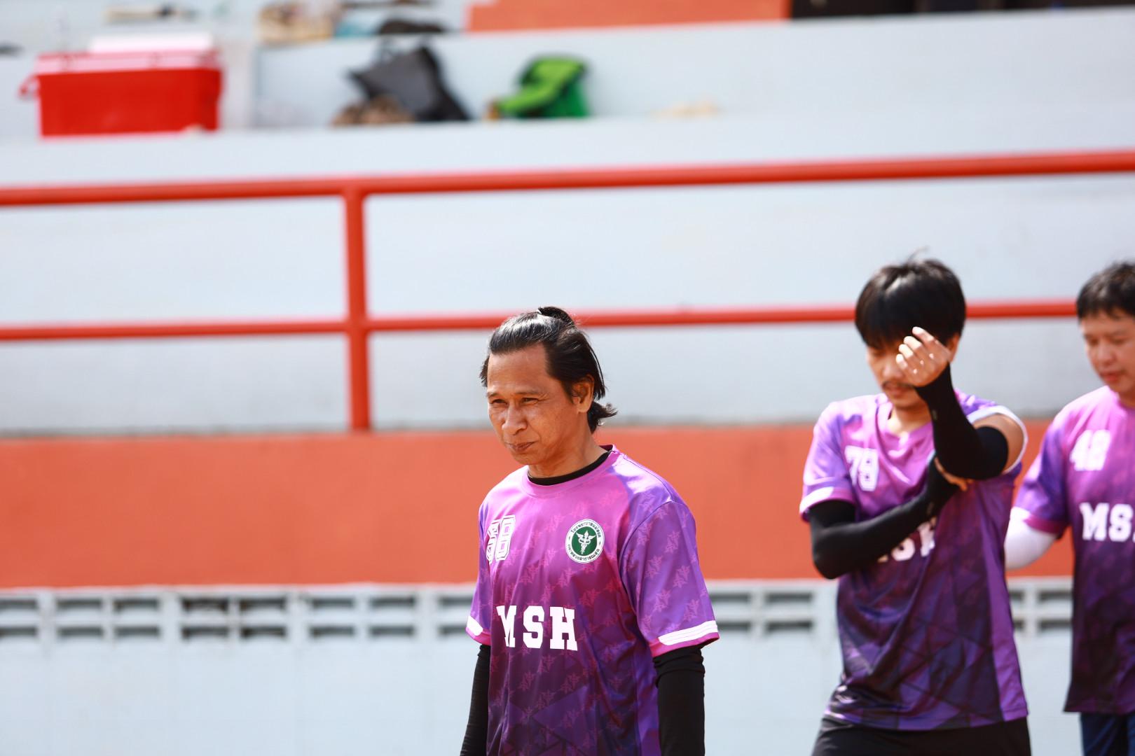 8. ฟุตบอล11คนหน่วยงาน25ปีkprums คู่ชิงรองอันดับ 3 โรงพยาบาลแม่สอด 2 : 0 อำเภอแม่สอด