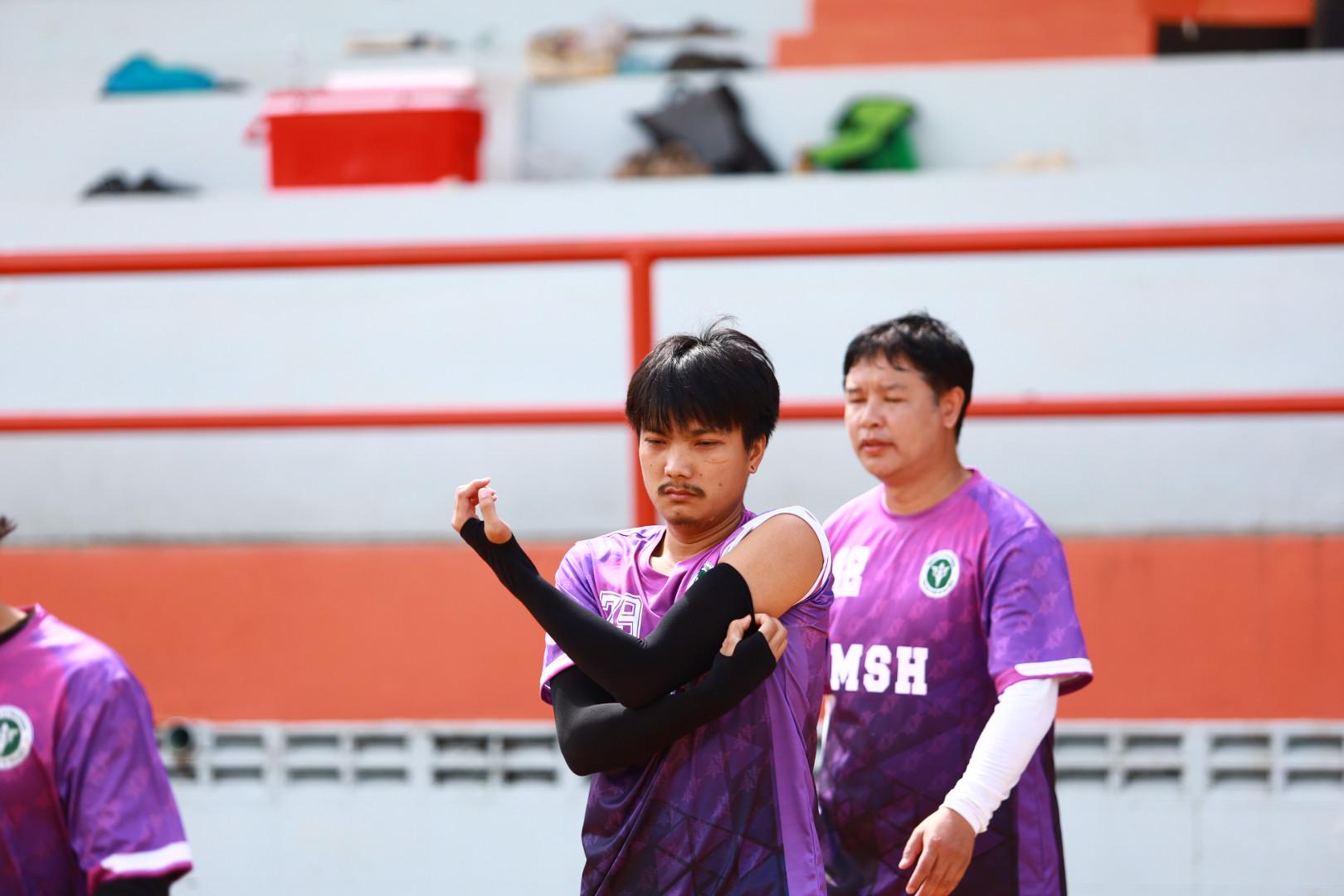 9. ฟุตบอล11คนหน่วยงาน25ปีkprums คู่ชิงรองอันดับ 3 โรงพยาบาลแม่สอด 2 : 0 อำเภอแม่สอด