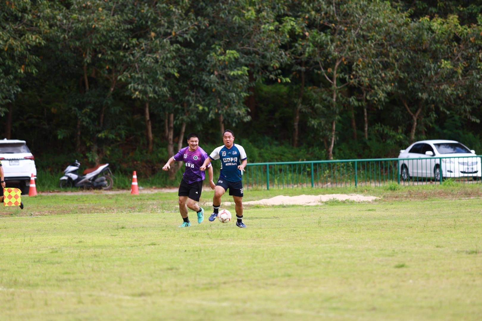 25. ฟุตบอล11คนหน่วยงาน25ปีkprums คู่ชิงรองอันดับ 3 โรงพยาบาลแม่สอด 2 : 0 อำเภอแม่สอด