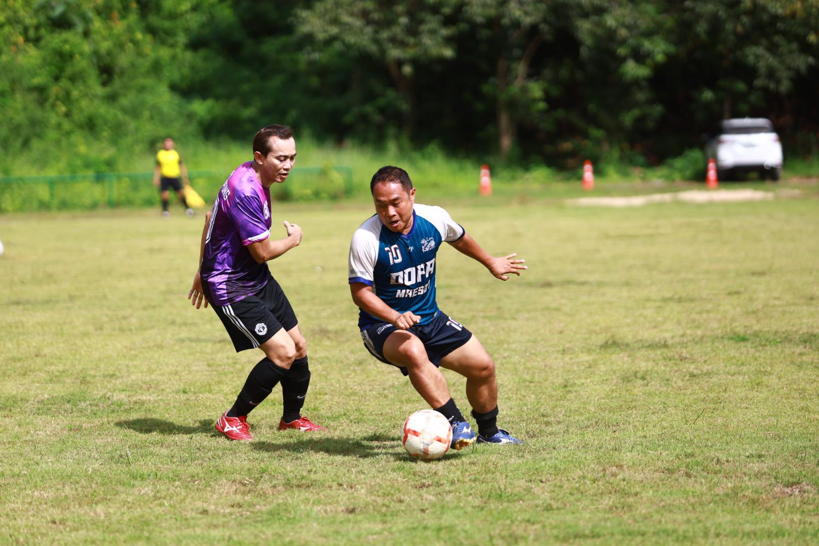 33. ฟุตบอล11คนหน่วยงาน25ปีkprums คู่ชิงรองอันดับ 3 โรงพยาบาลแม่สอด 2 : 0 อำเภอแม่สอด