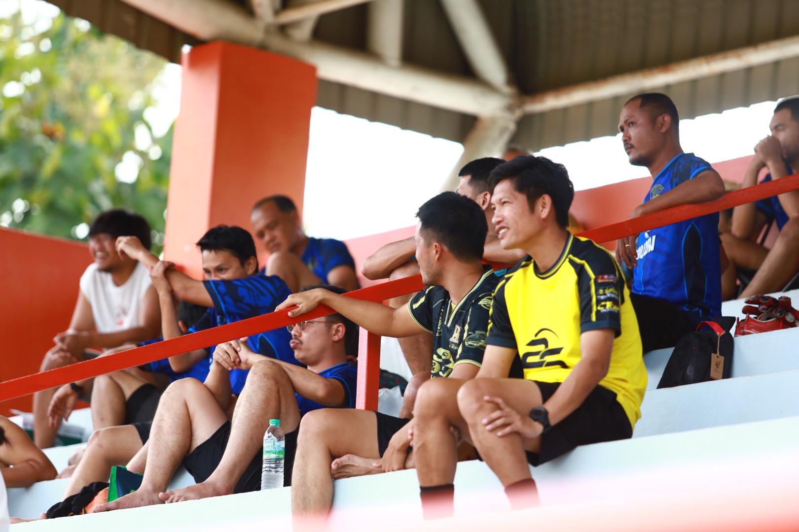 41. ฟุตบอล11คนหน่วยงาน25ปีkprums คู่ชิงรองอันดับ 3 โรงพยาบาลแม่สอด 2 : 0 อำเภอแม่สอด