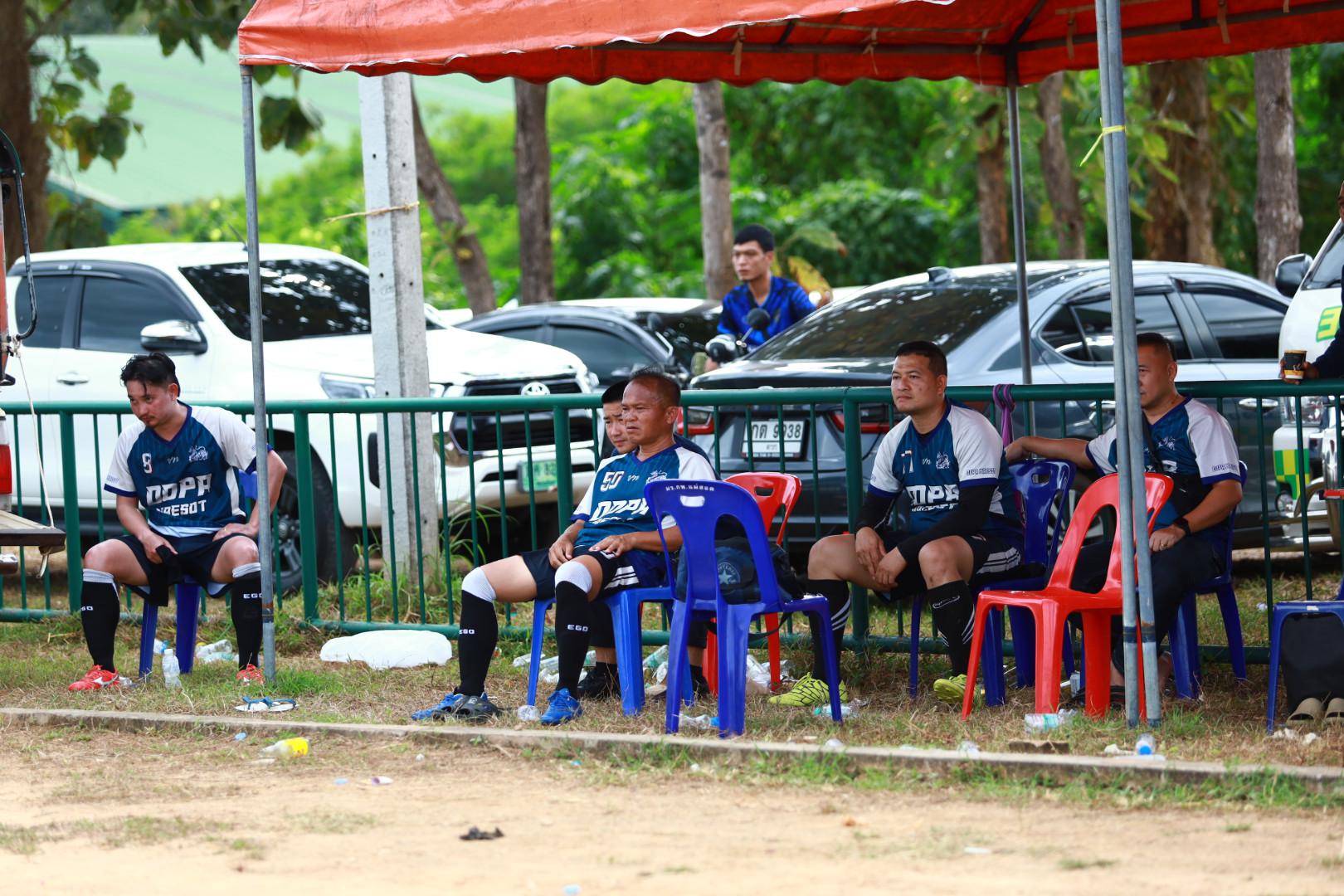 50. ฟุตบอล11คนหน่วยงาน25ปีkprums คู่ชิงรองอันดับ 3 โรงพยาบาลแม่สอด 2 : 0 อำเภอแม่สอด