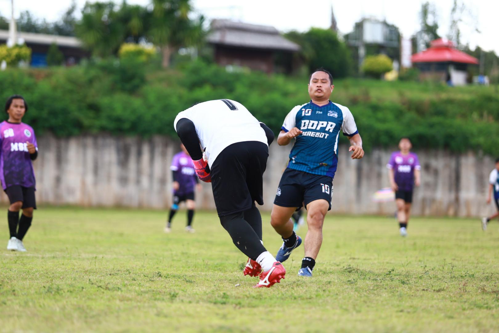 56. ฟุตบอล11คนหน่วยงาน25ปีkprums คู่ชิงรองอันดับ 3 โรงพยาบาลแม่สอด 2 : 0 อำเภอแม่สอด