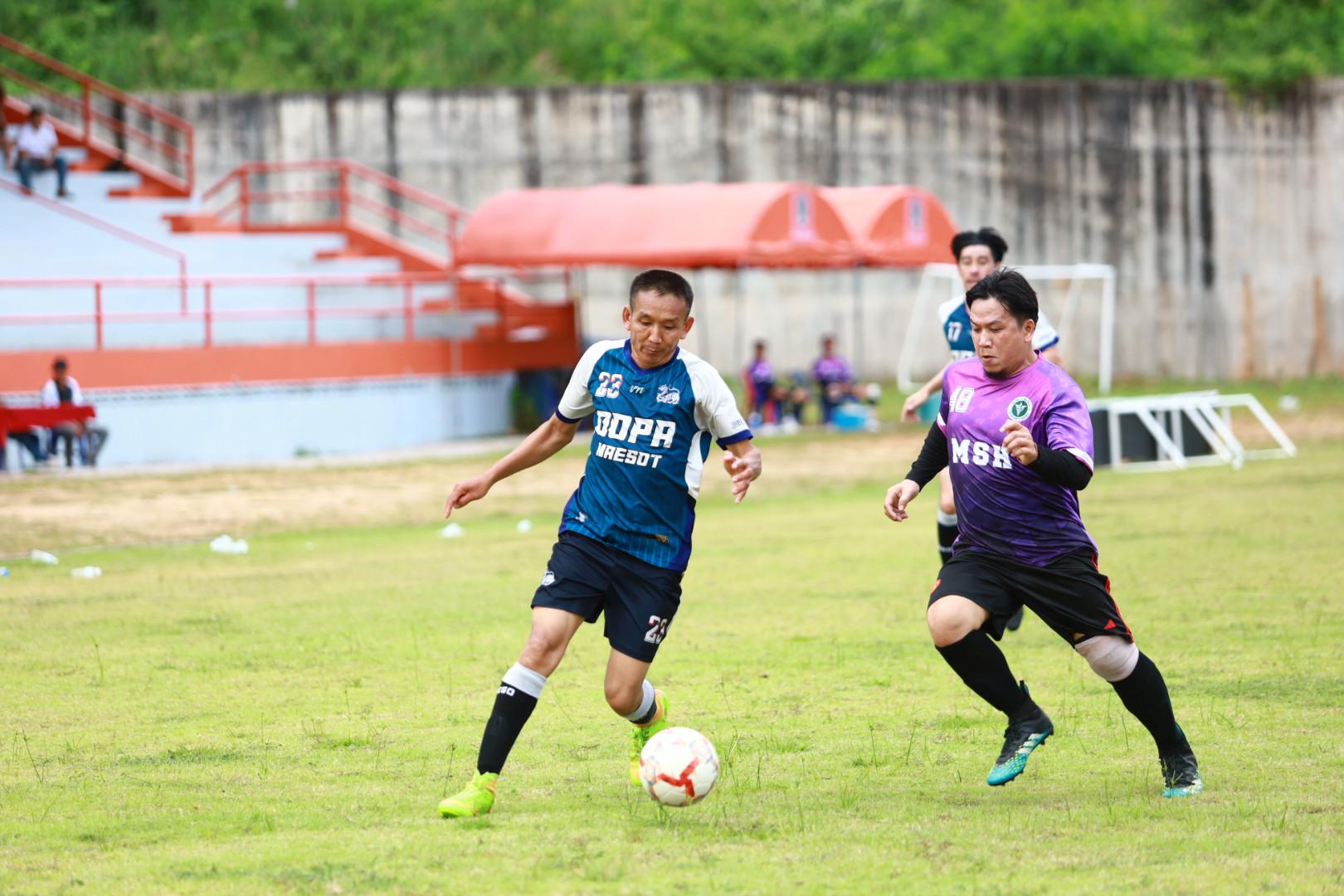 62. ฟุตบอล11คนหน่วยงาน25ปีkprums คู่ชิงรองอันดับ 3 โรงพยาบาลแม่สอด 2 : 0 อำเภอแม่สอด