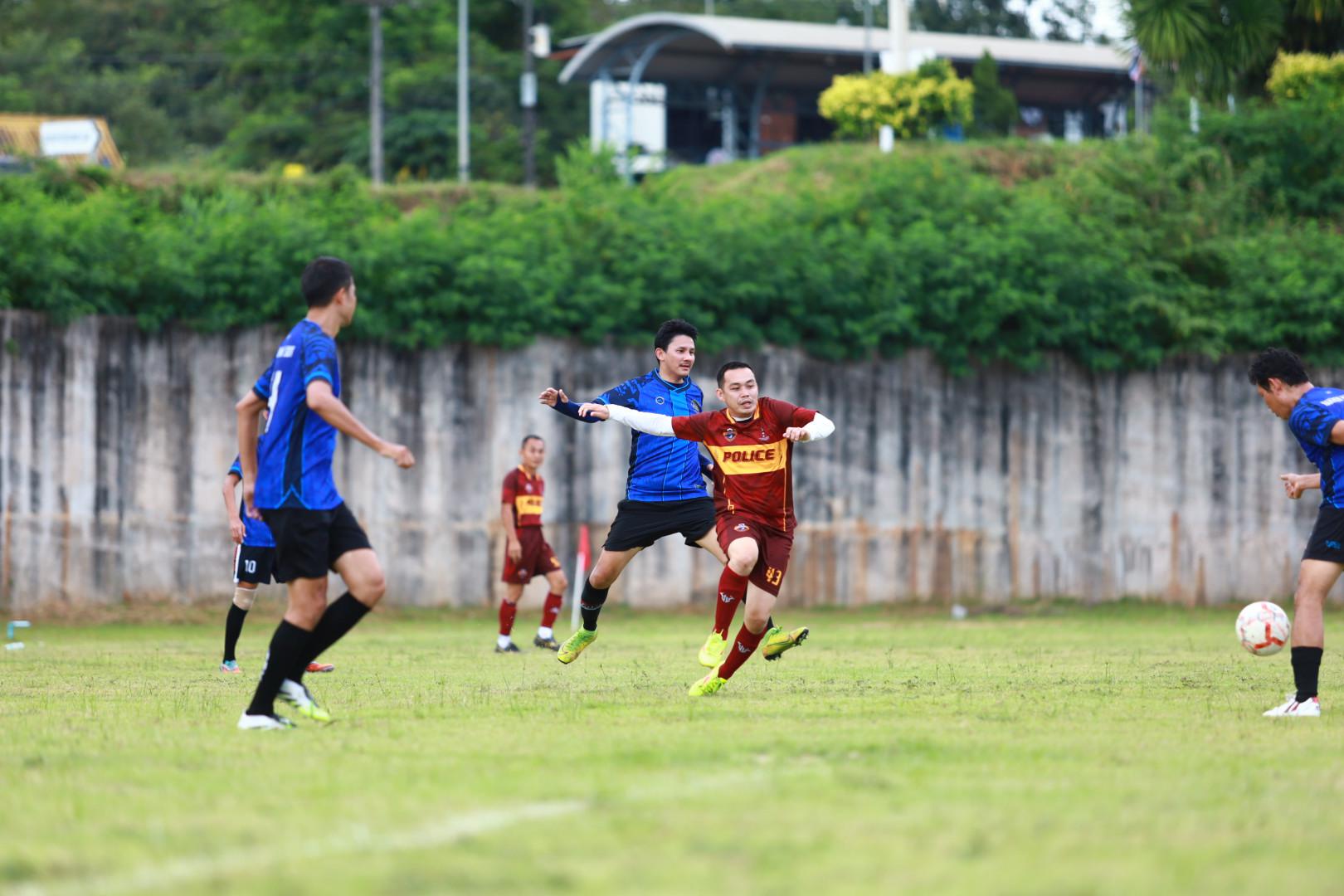 32. ฟุตบอล11คนหน่วยงาน25ปีkprums คู่ชิงชนะเลิศ สถานีตำรวจภูธรแม่สอด 0 : 1 เทศบาลนครแม่สอด