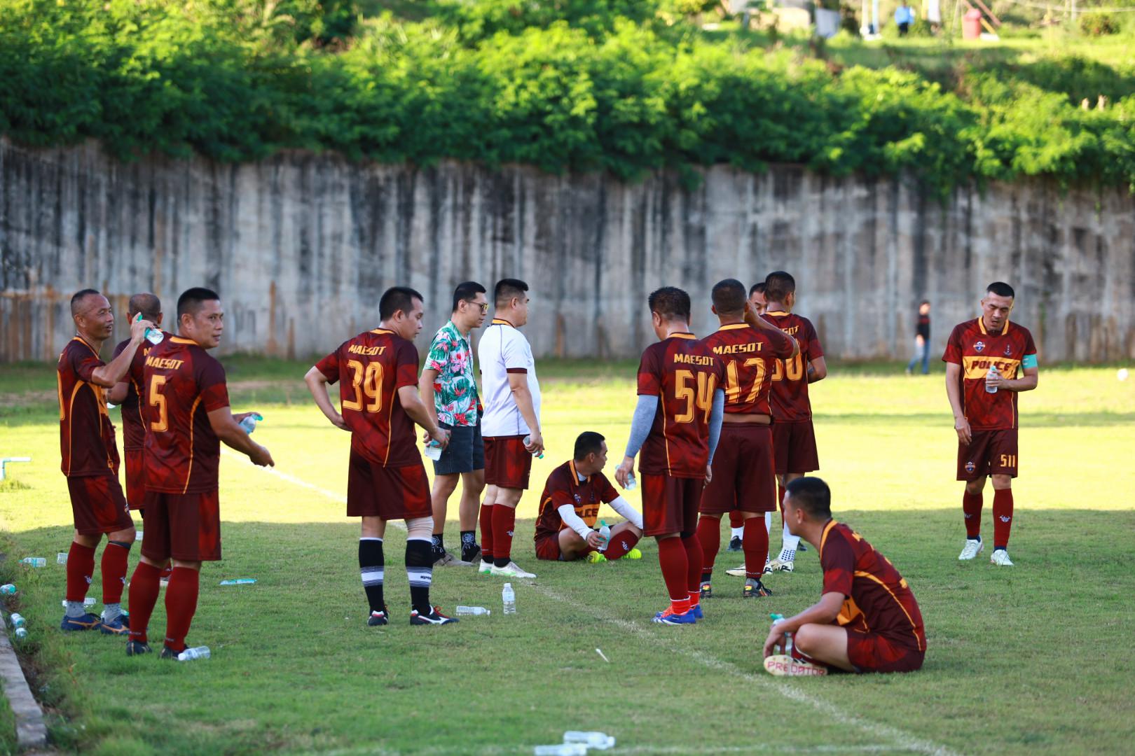 50. ฟุตบอล11คนหน่วยงาน25ปีkprums คู่ชิงชนะเลิศ สถานีตำรวจภูธรแม่สอด 0 : 1 เทศบาลนครแม่สอด