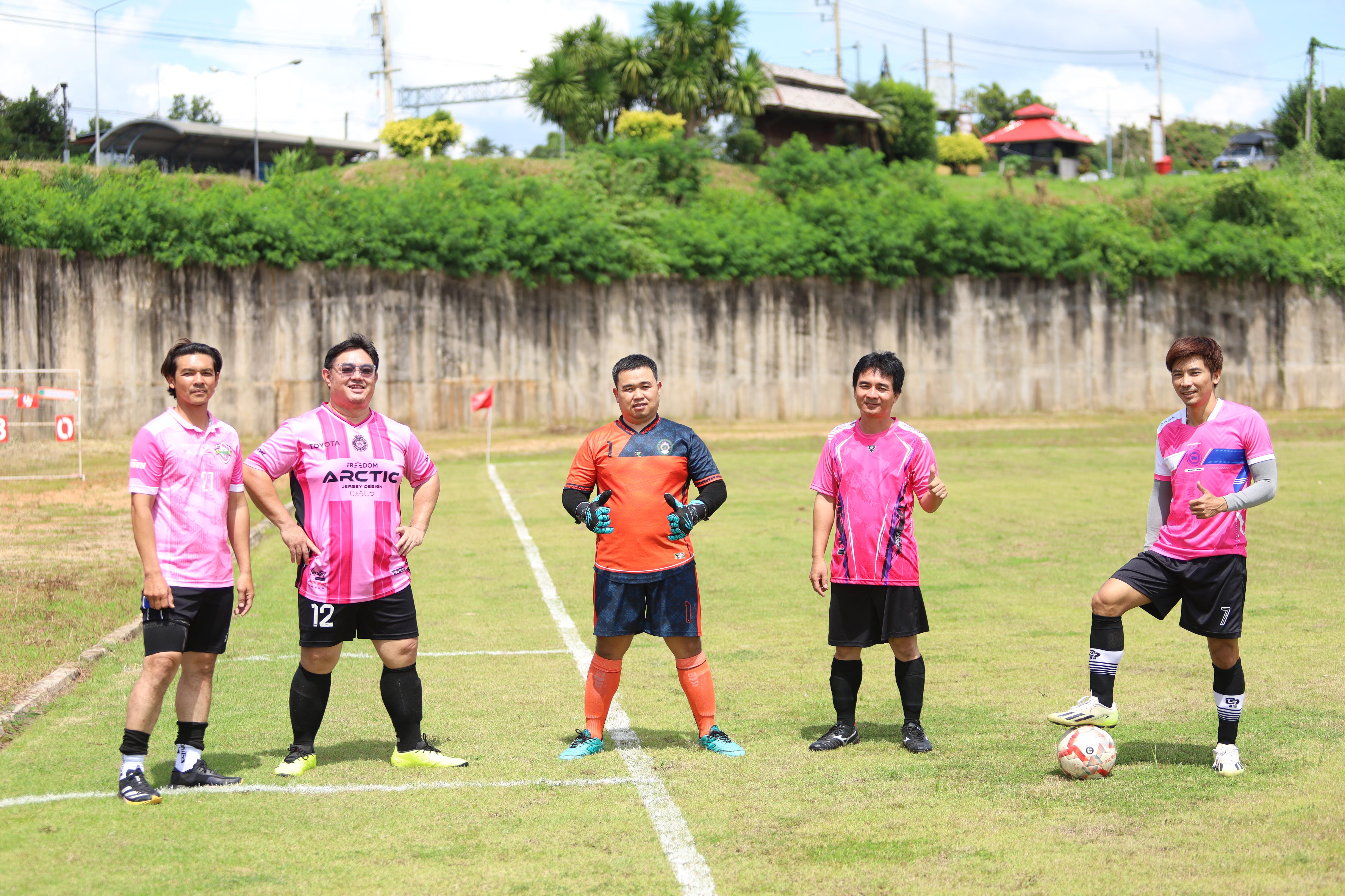 1. ฟุตบอล11คนหน่วยงาน25ปีkprums อำเภอแม่สอดVSยุติธรรมแม่สอด&KPRUMS