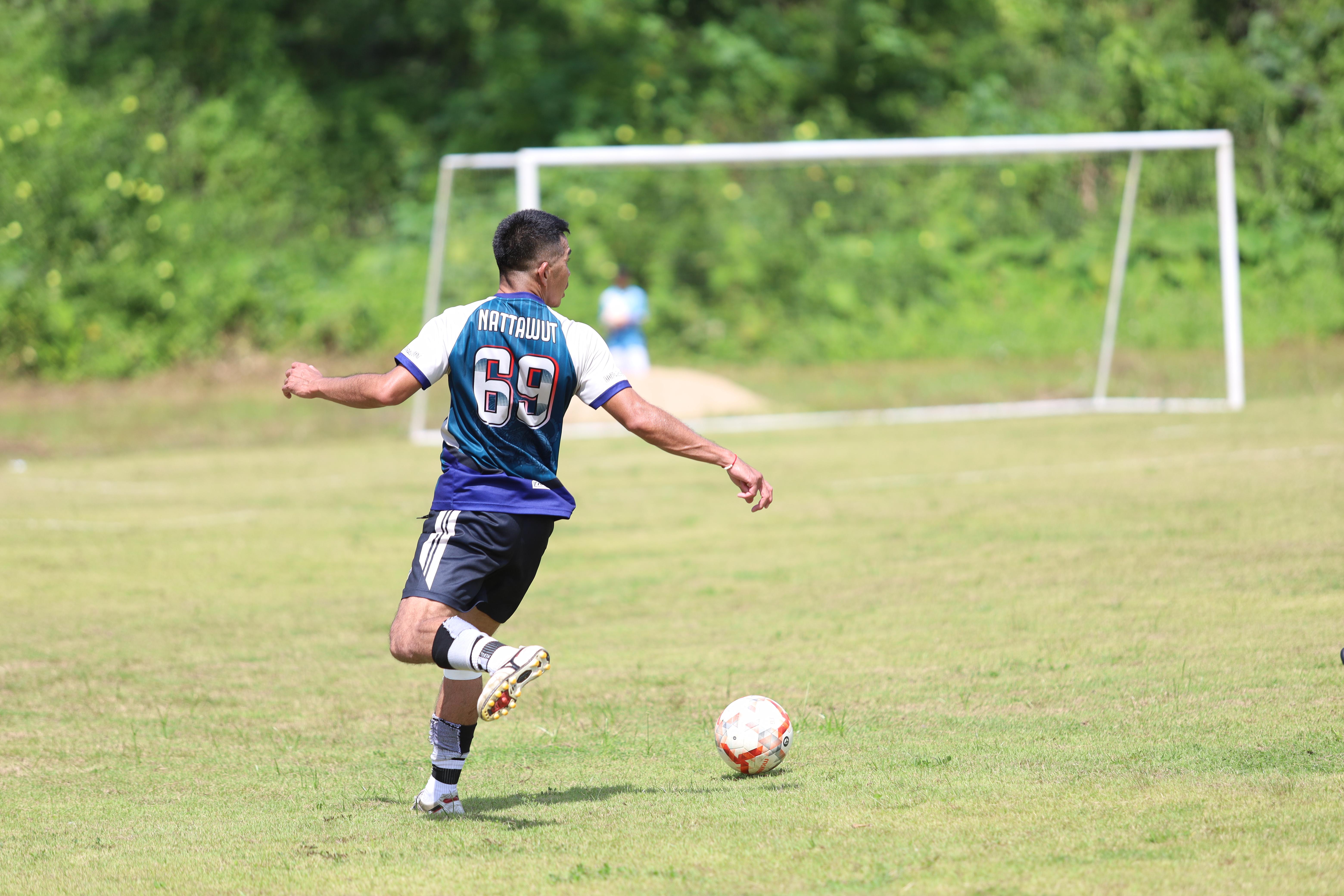 135. การแข่งขันฟุตบอล11คนหน่วยงานคู่ที่2